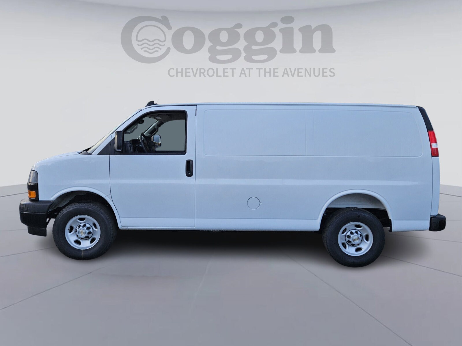 2025 Chevrolet Express Cargo 2500 Van photo 2