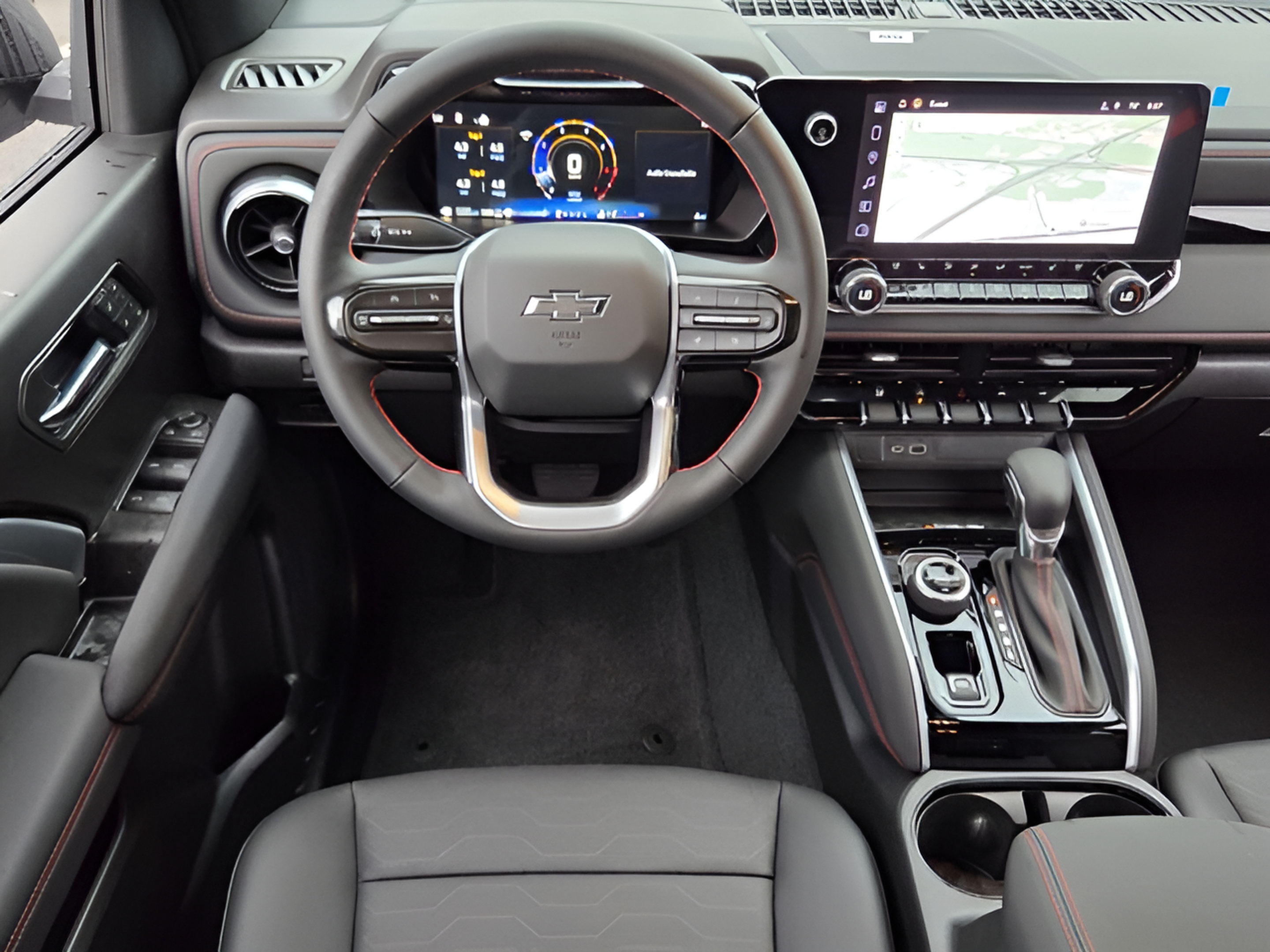 2026 Chevrolet Colorado Z71 - Photo 12