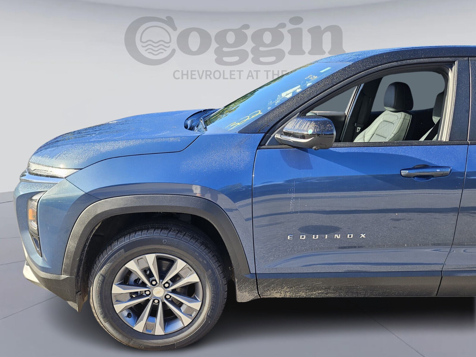 2026 Chevrolet Equinox LT photo 2