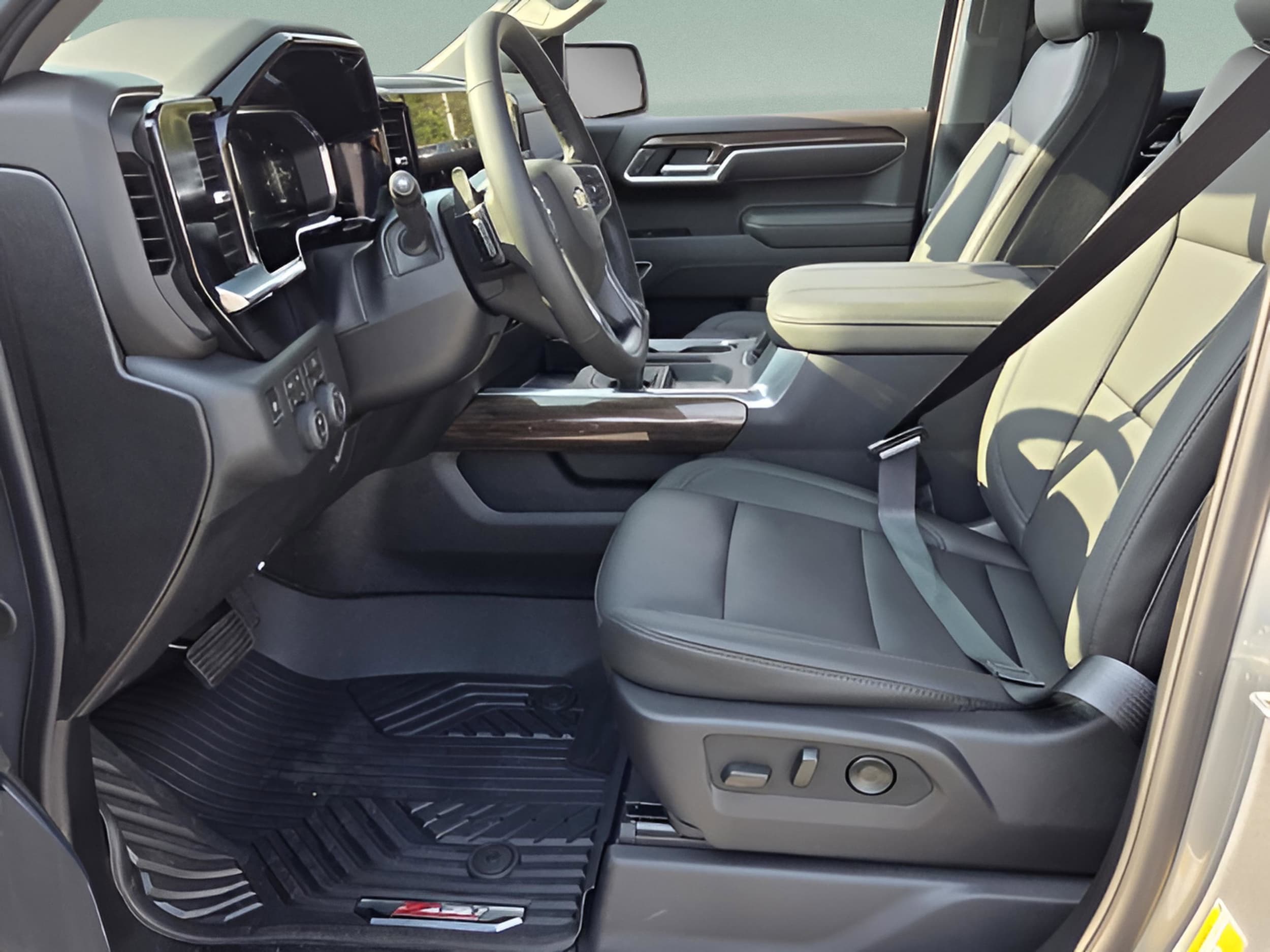 2026 Chevrolet Silverado 1500 LT - Photo 11
