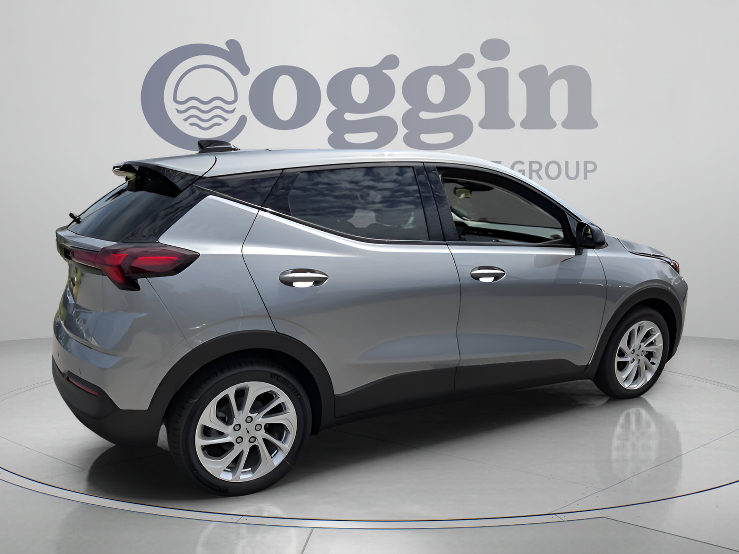 2027 Chevrolet Bolt LT - Photo 6