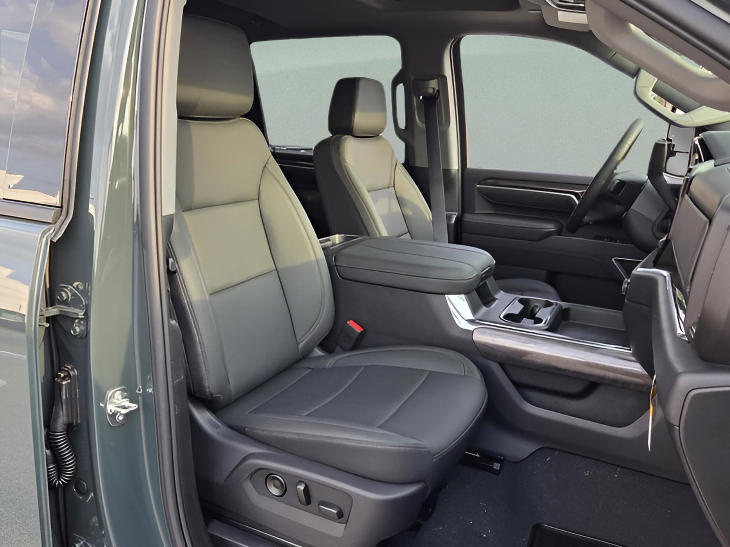 2026 Chevrolet Silverado 2500 HD LTZ - Photo 16