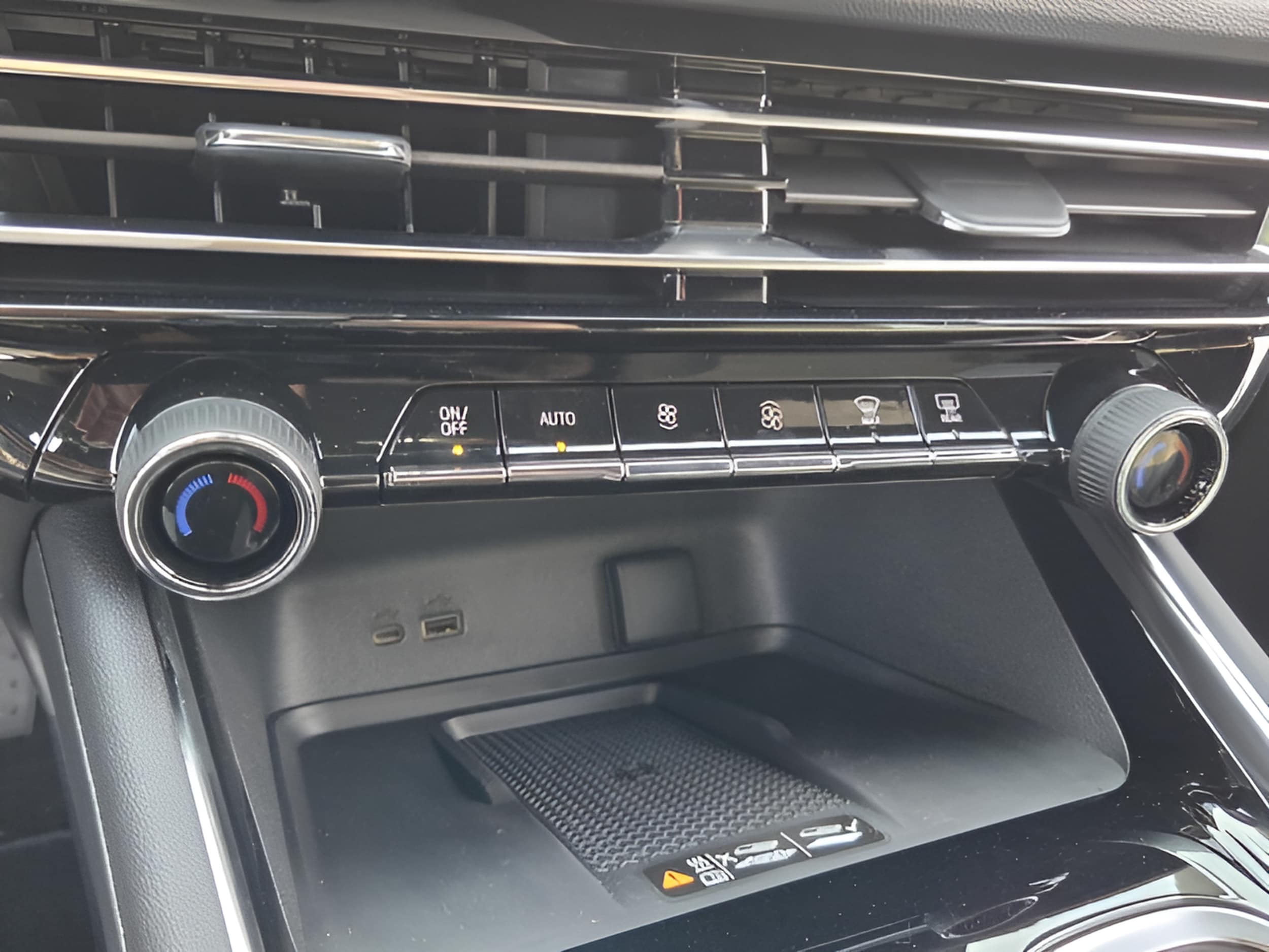 2026 Chevrolet Traverse Z71 - Photo 21