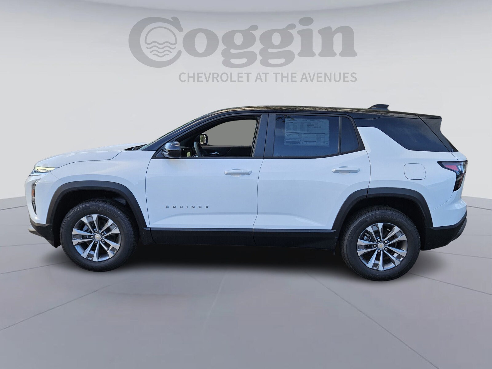 2026 Chevrolet Equinox LT photo 2