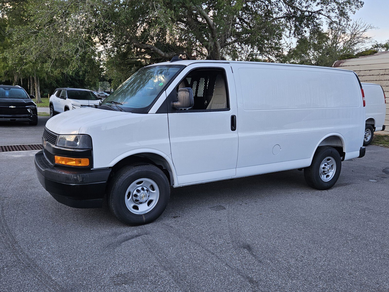2025 Chevrolet Express Cargo Work Van's photo
