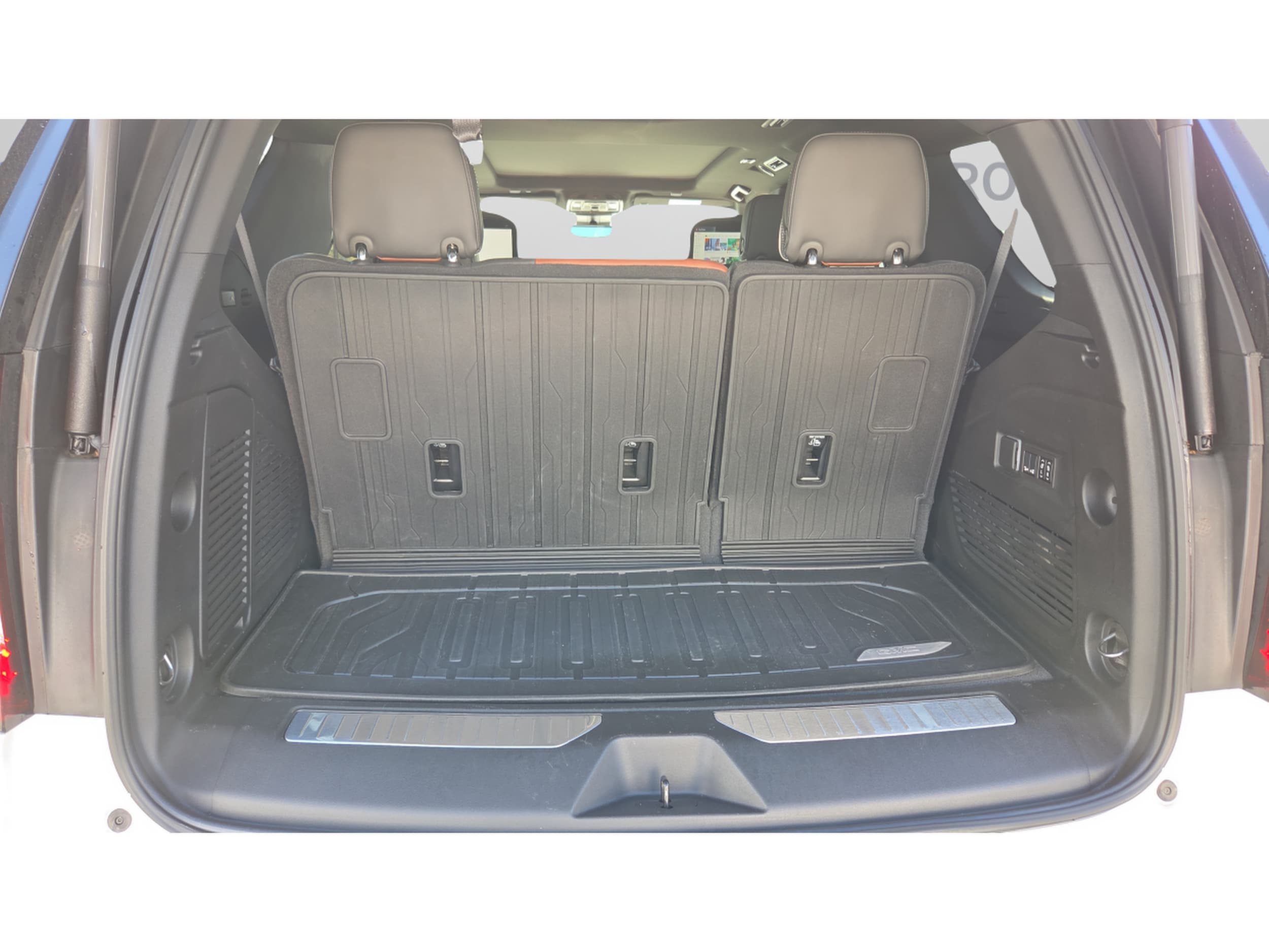 2024 GMC Yukon Denali Ultimate - Photo 15