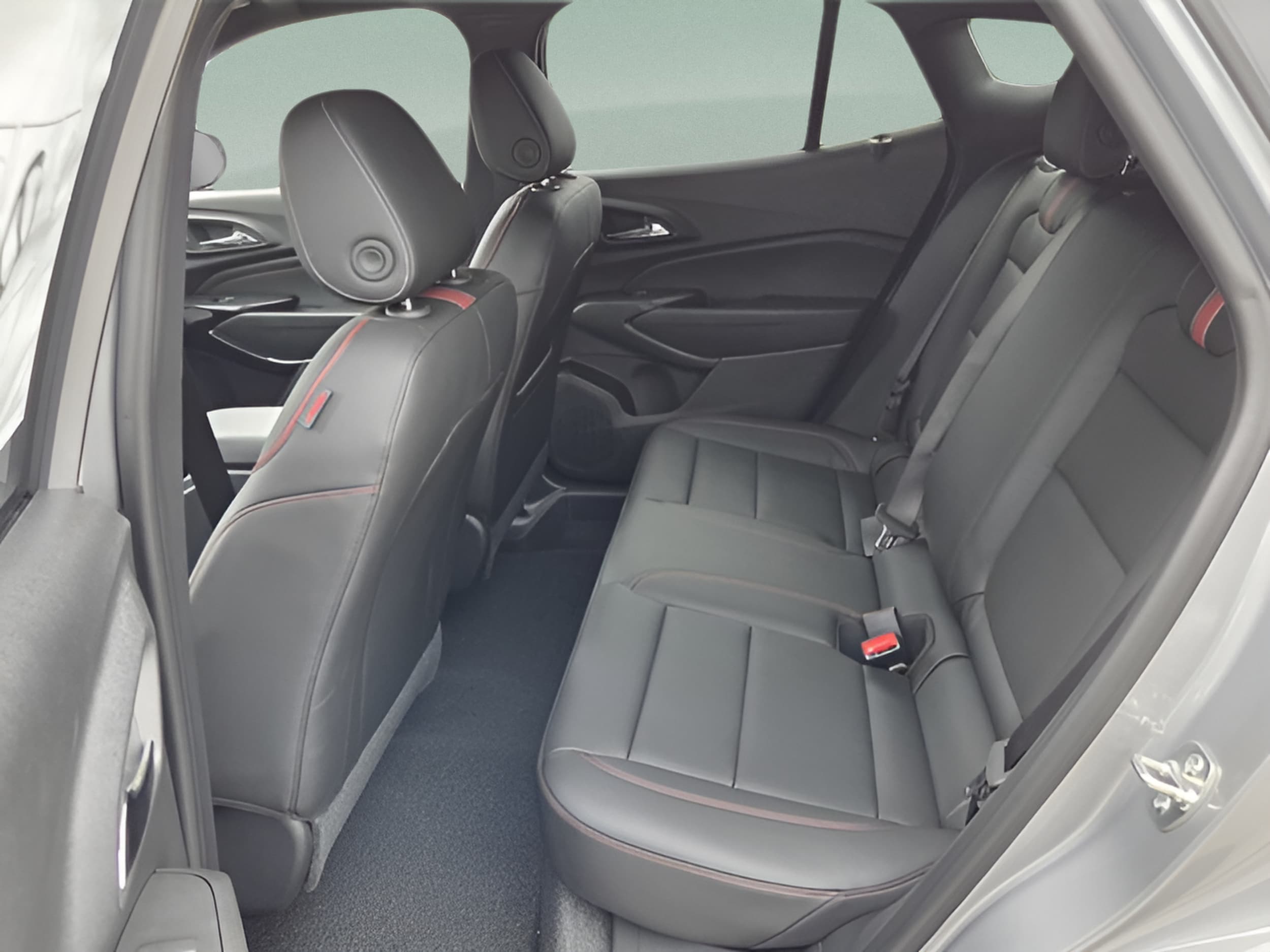 2026 Chevrolet Trax RS - Photo 11