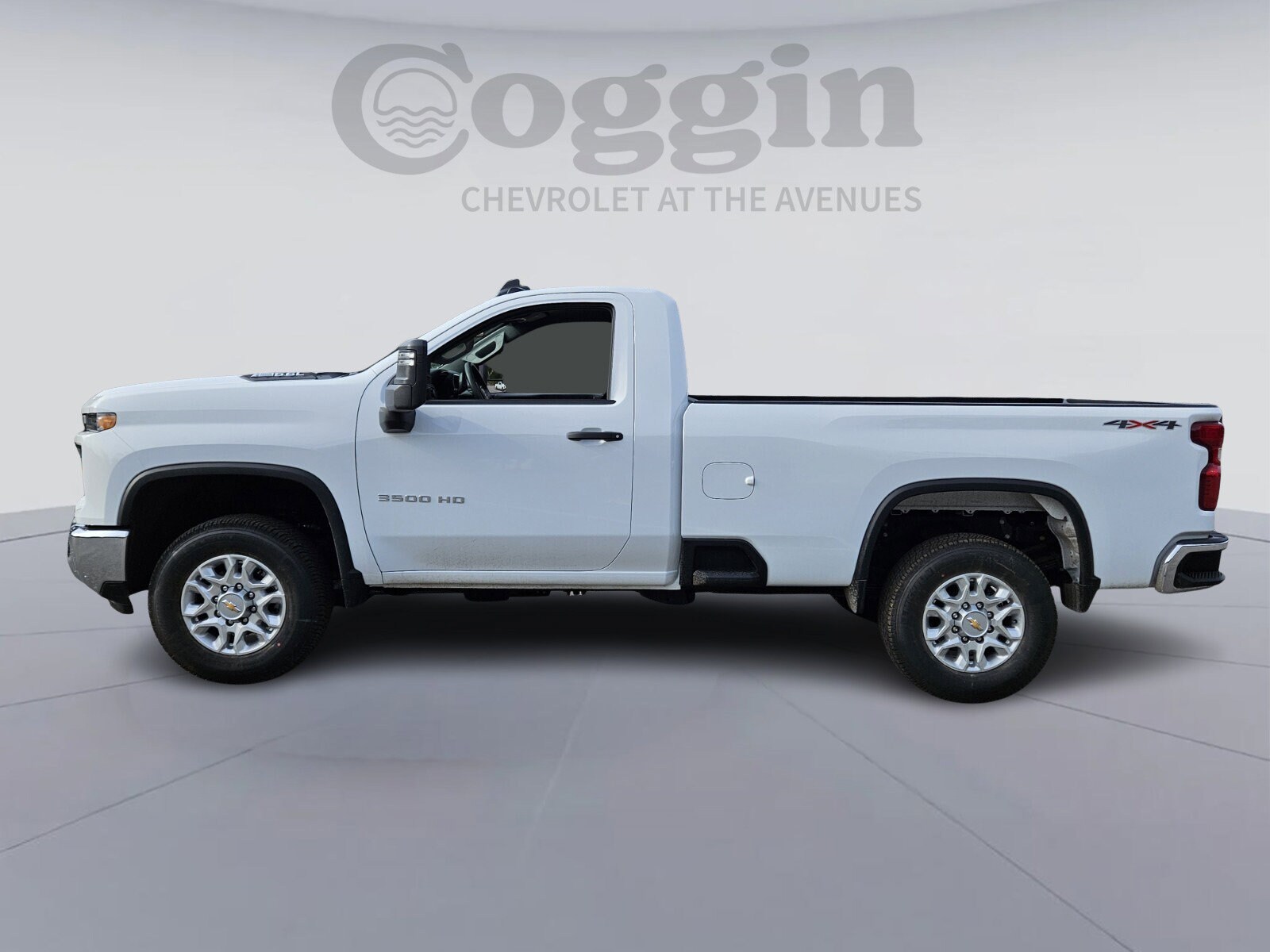 2025 Chevrolet Silverado 3500HD photo 3
