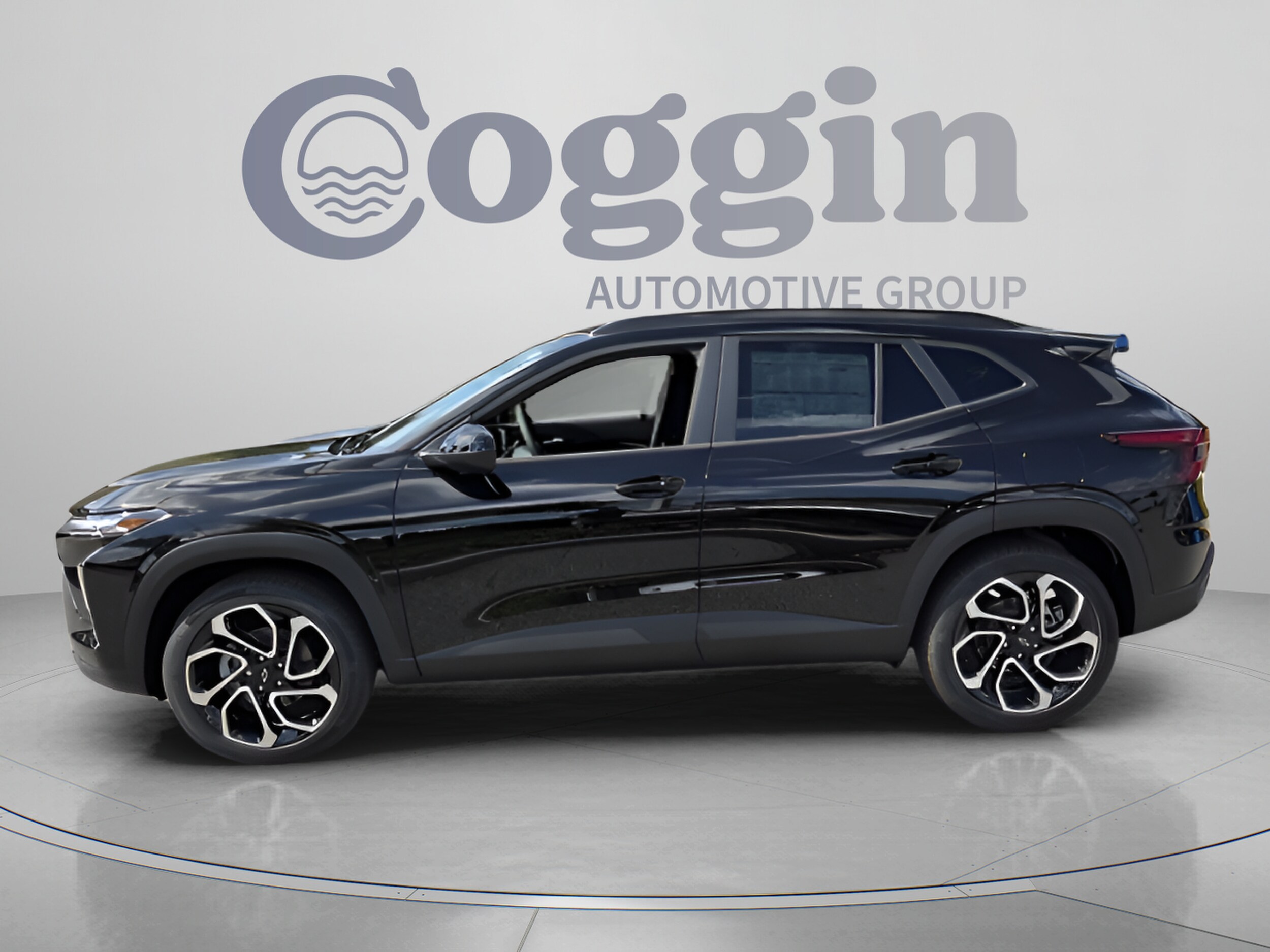 2026 Chevrolet Trax RS - Photo 2