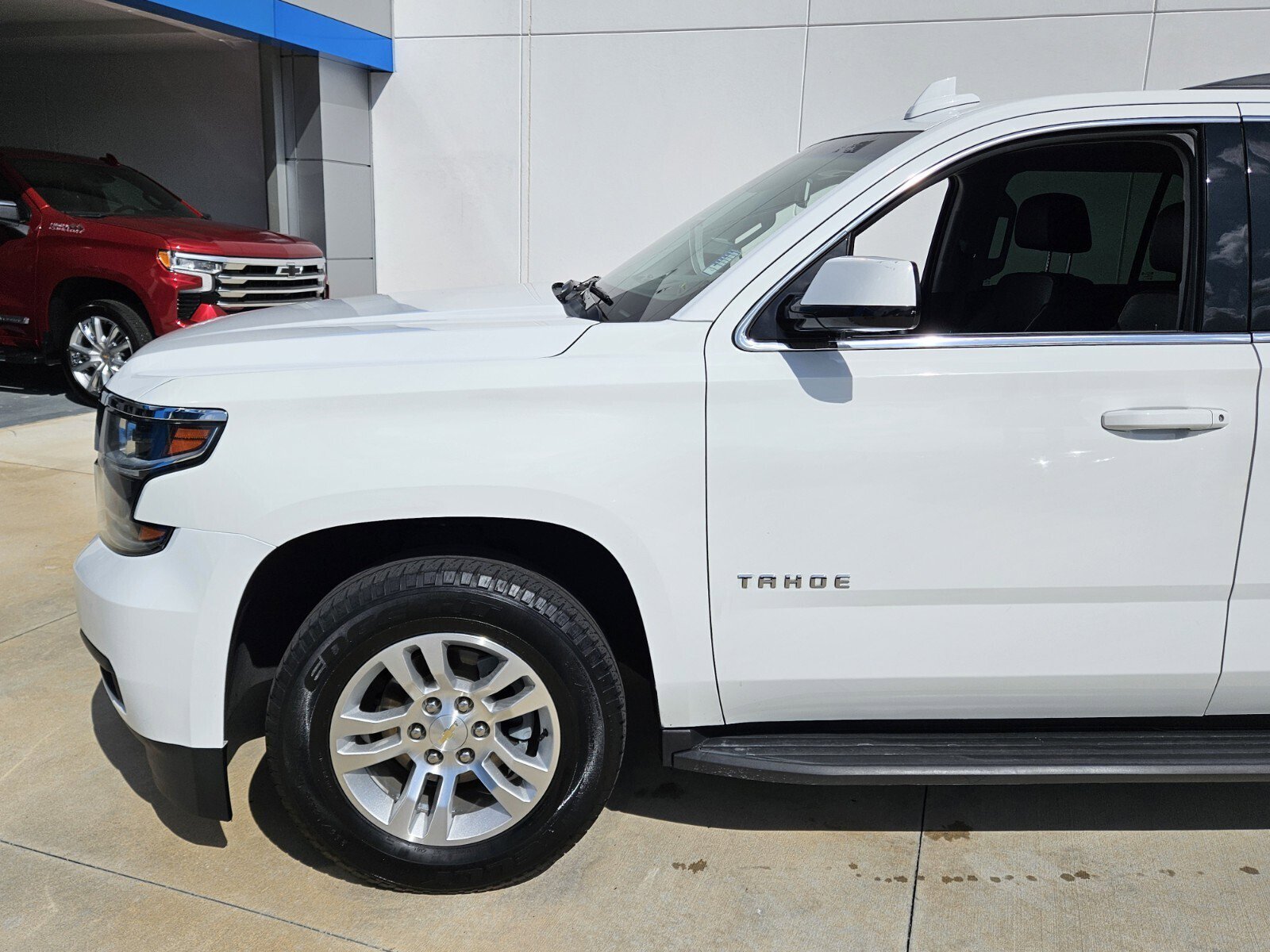 Used 2018 Chevrolet Tahoe LT with VIN 1GNSCBKC3JR108068 for sale in Jacksonville, FL