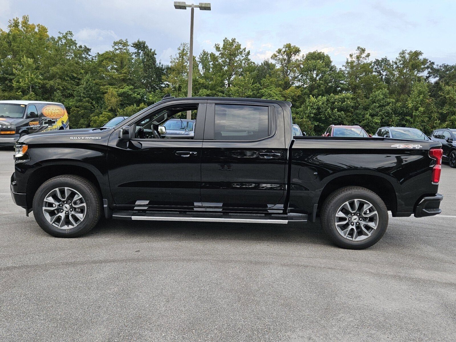 2026 Chevrolet Silverado 1500 RST photo 3