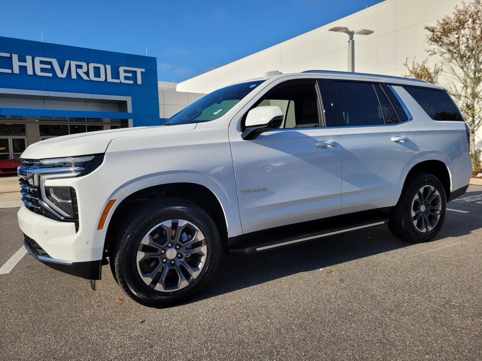 2026 Chevrolet Tahoe LT's photo