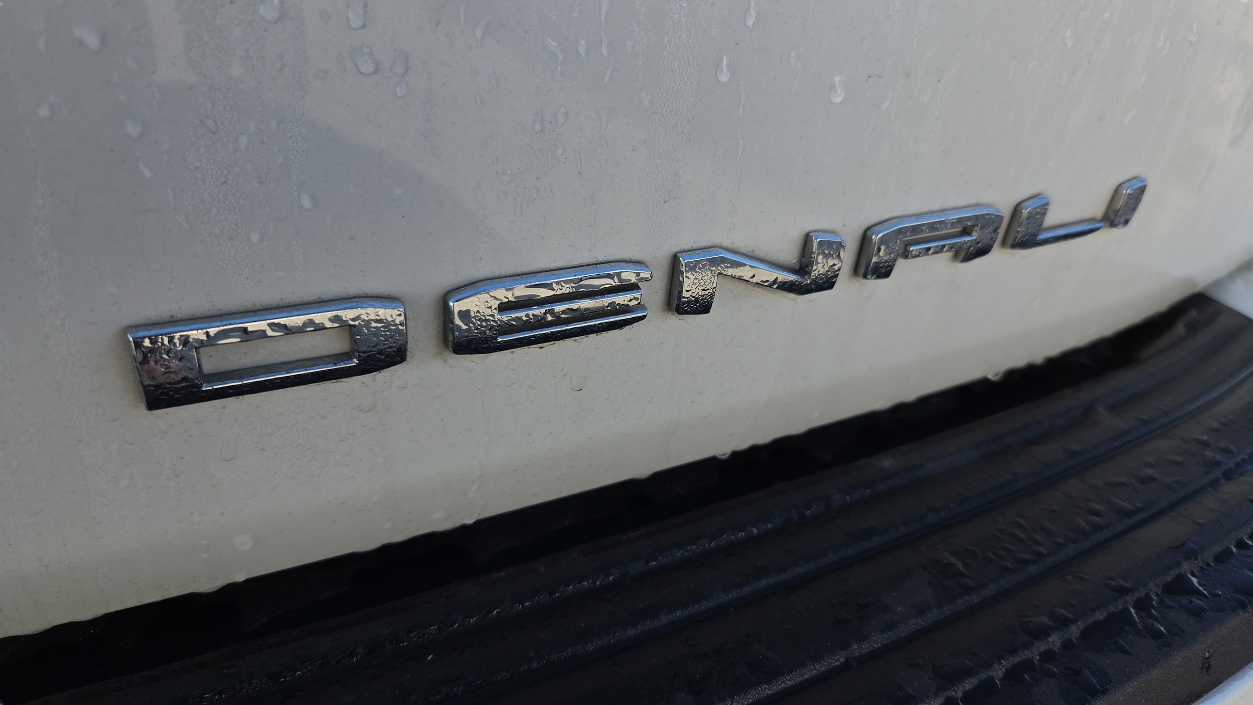 2024 GMC Yukon Denali Ultimate - Photo 35