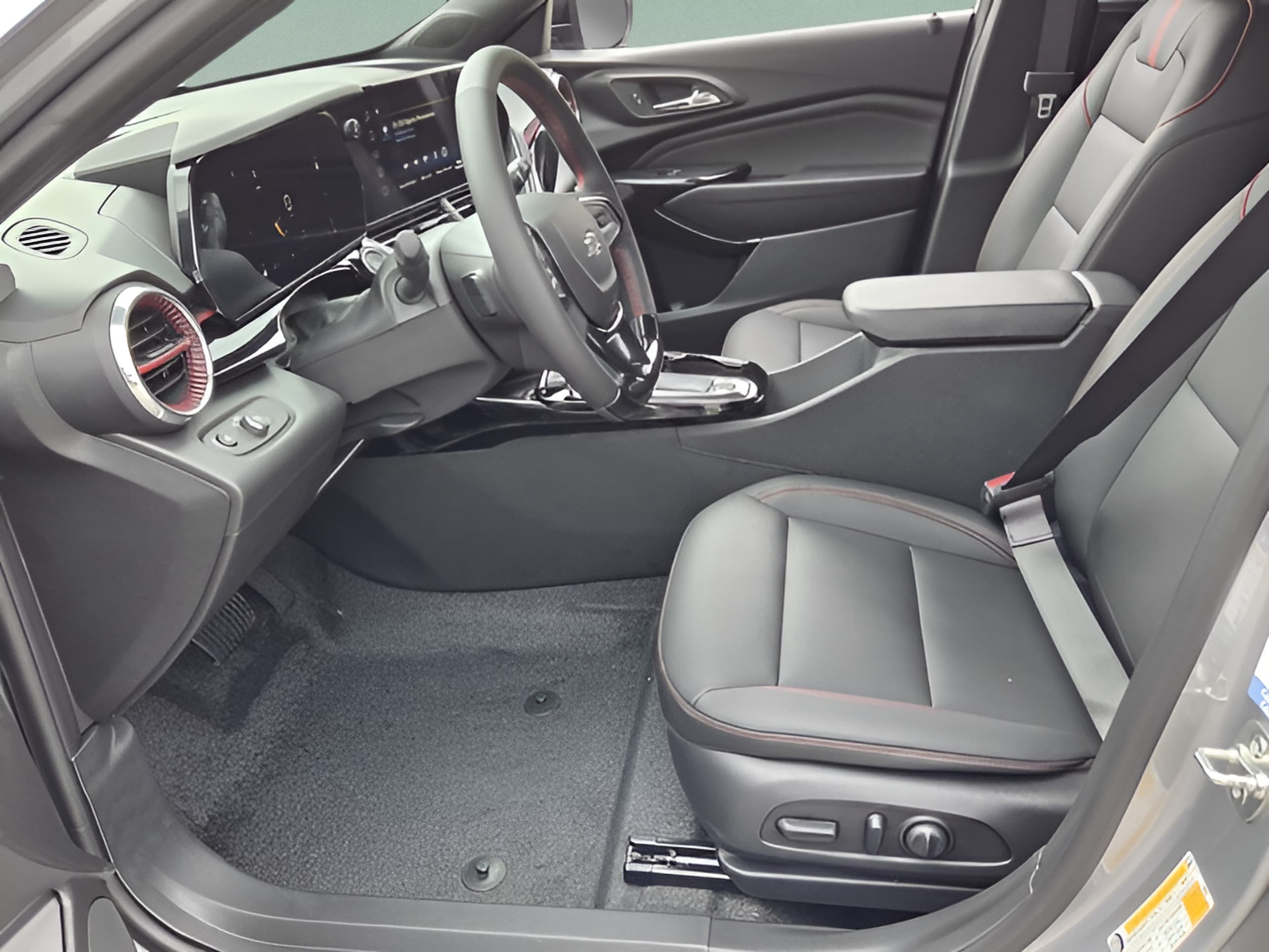 2026 Chevrolet Trax RS - Photo 10