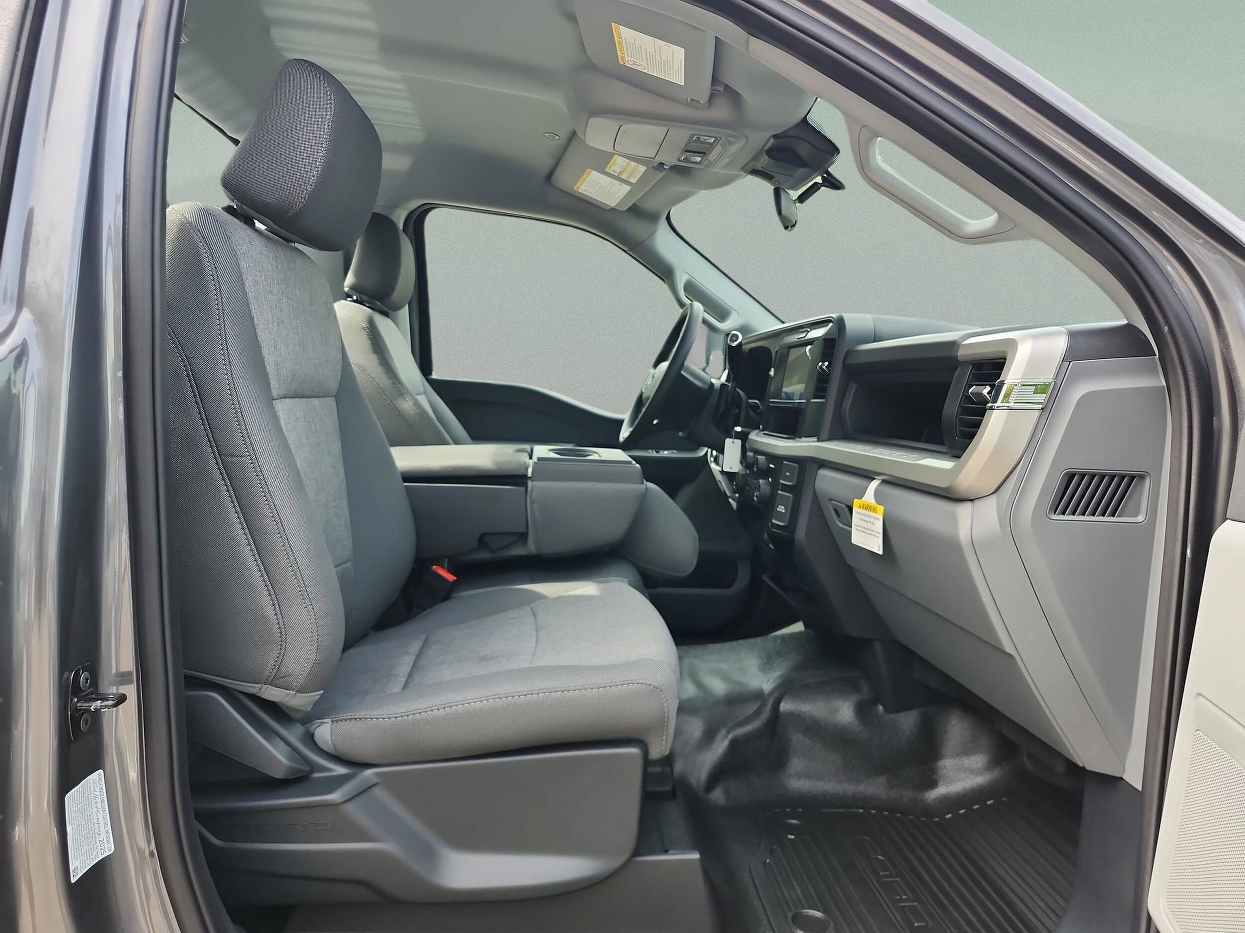 2025 Ford F-350 Super Duty XL - Photo 17