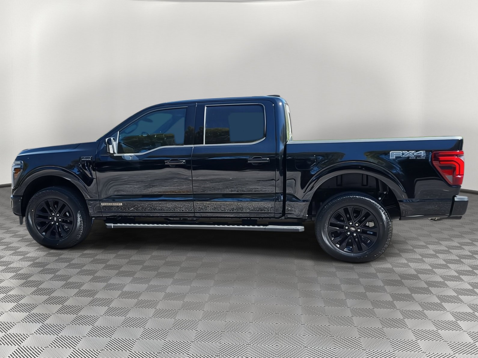 2025 Ford F-150 Lariat photo 2