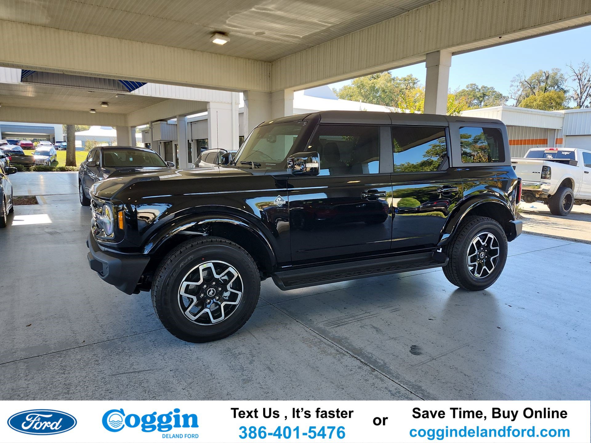 2025 Ford Bronco 4-Door Outer Banks's photo