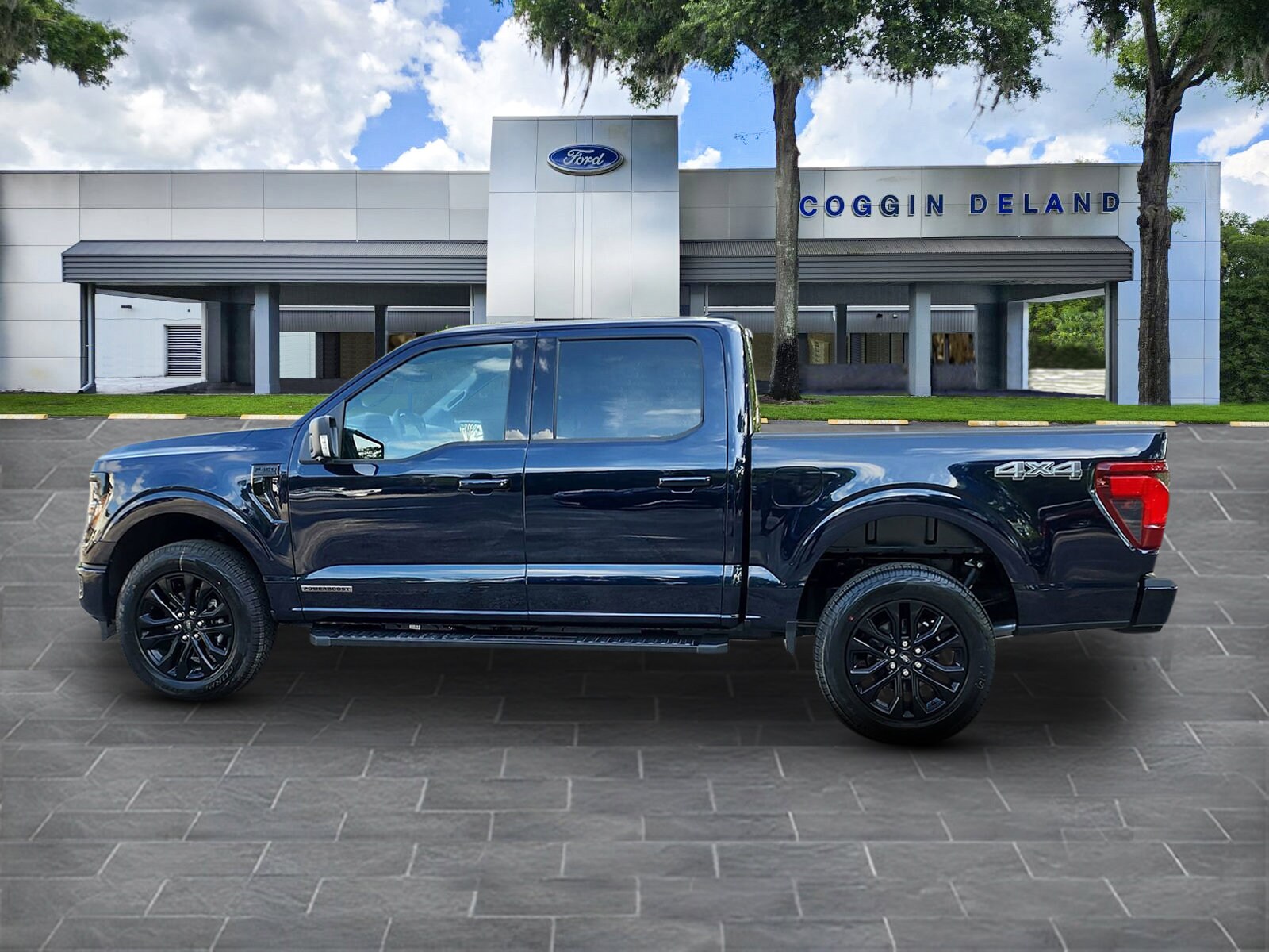 2025 Ford F-150 XLT photo 2