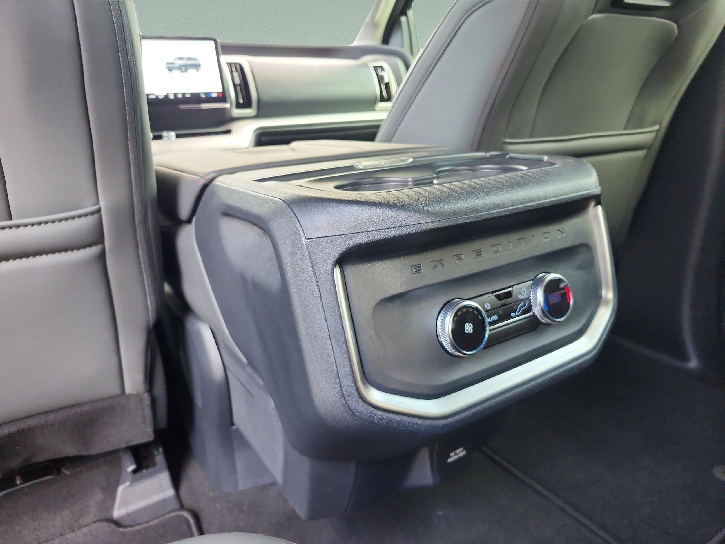 2025 Ford Expedition Active - Photo 19