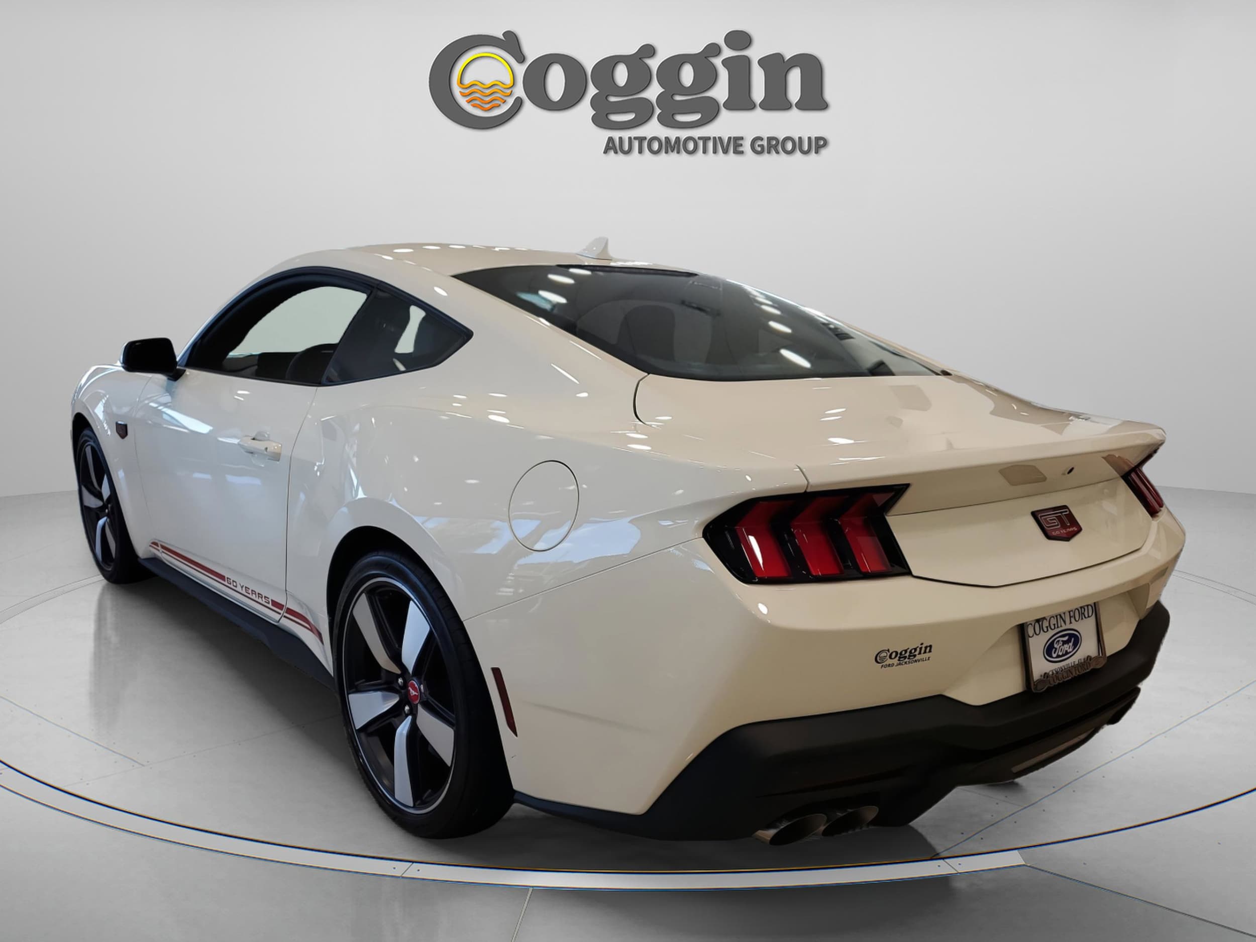 2025 Ford Mustang GT Premium Fastback - Photo 2