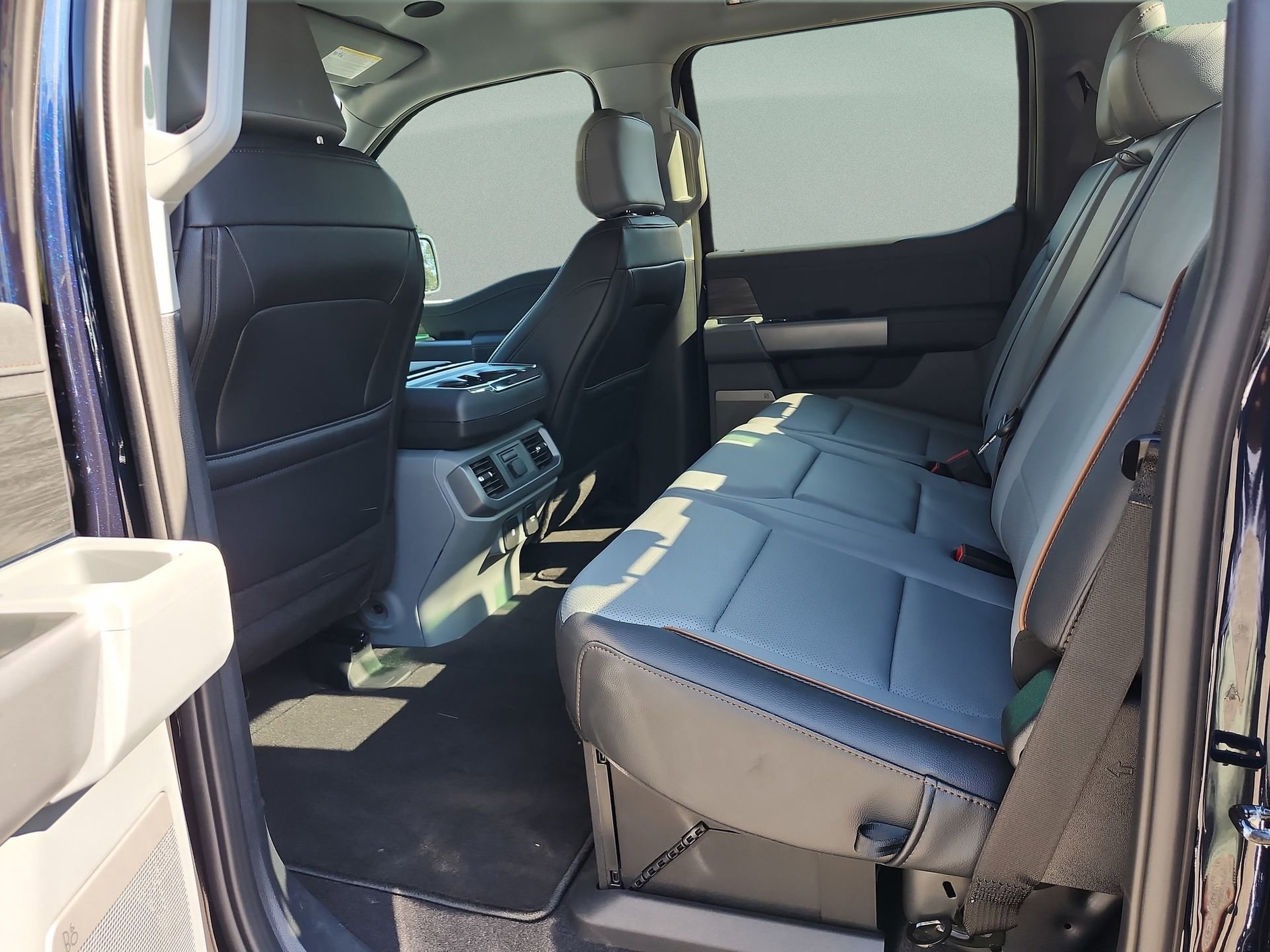 2025 Ford F-150 Lariat - Photo 17
