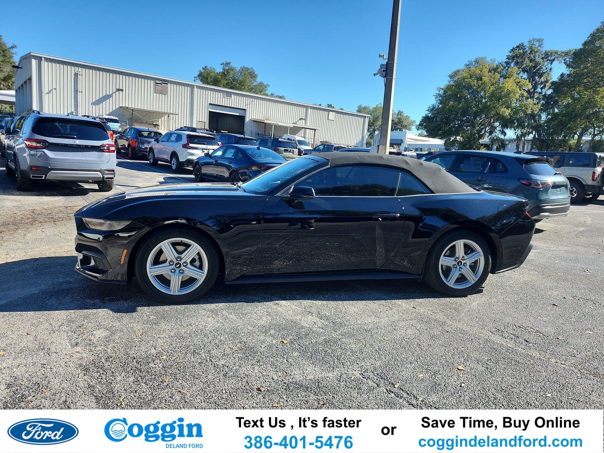 2026 Ford Mustang EcoBoost Premium's photo