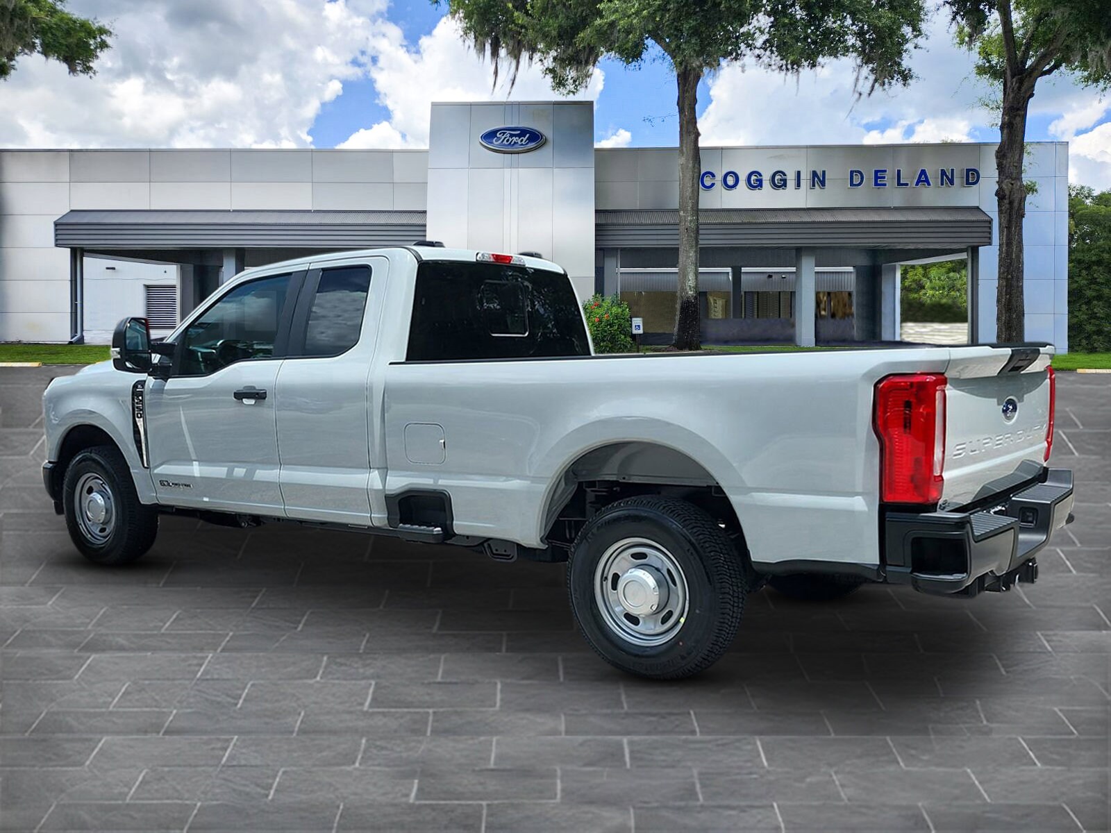 2025 Ford F-250 photo 3