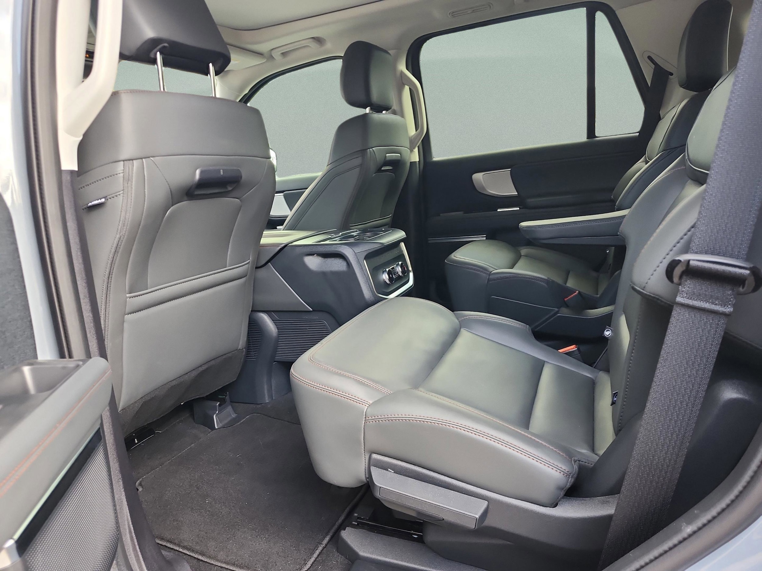 2025 Ford Expedition Active - Photo 18