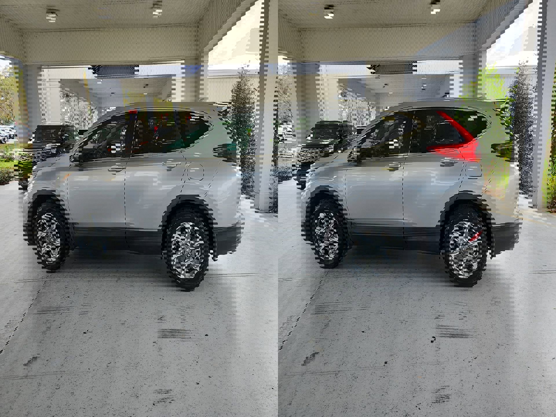 2017 Honda CR-V EX photo 2