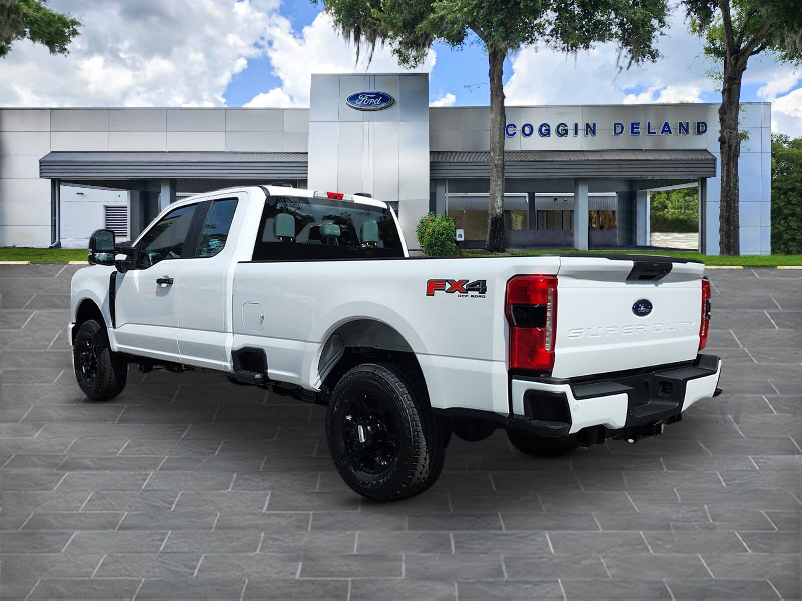2025 Ford F-350 XL photo 2