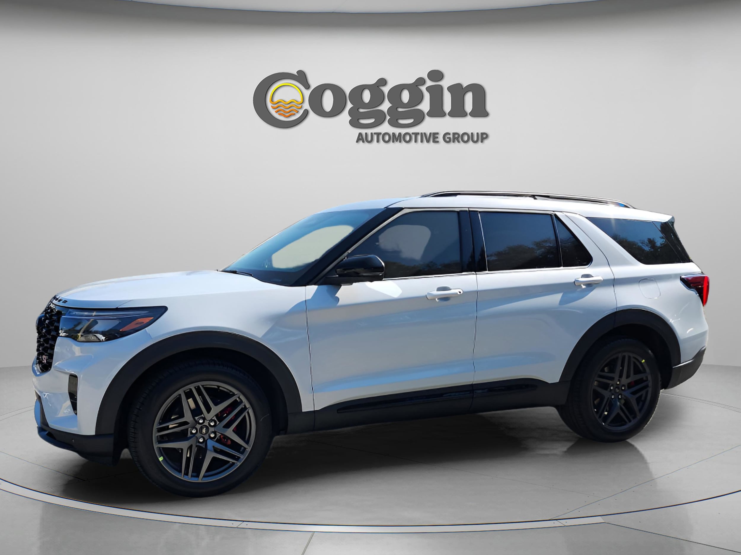 2026 Ford Explorer ST's photo