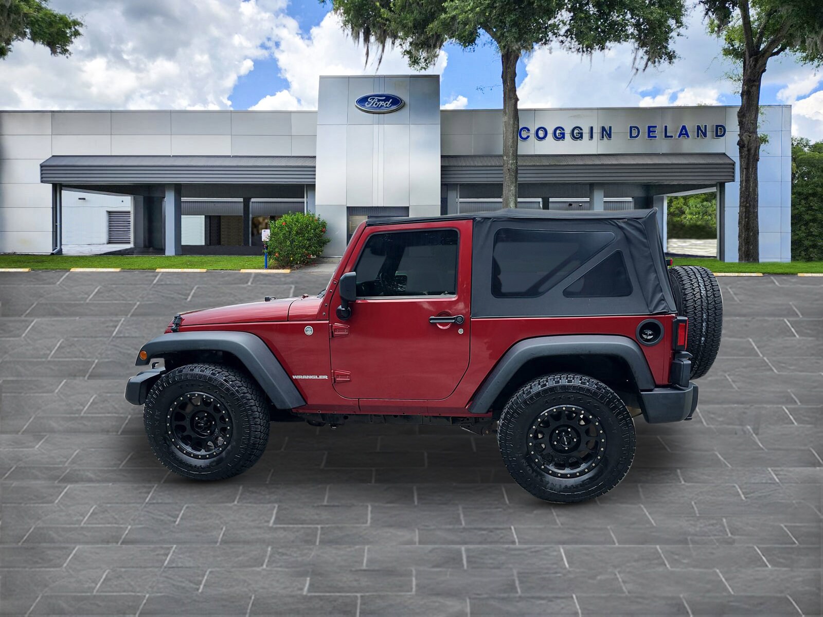 2012 Jeep Wrangler Rubicon photo 2
