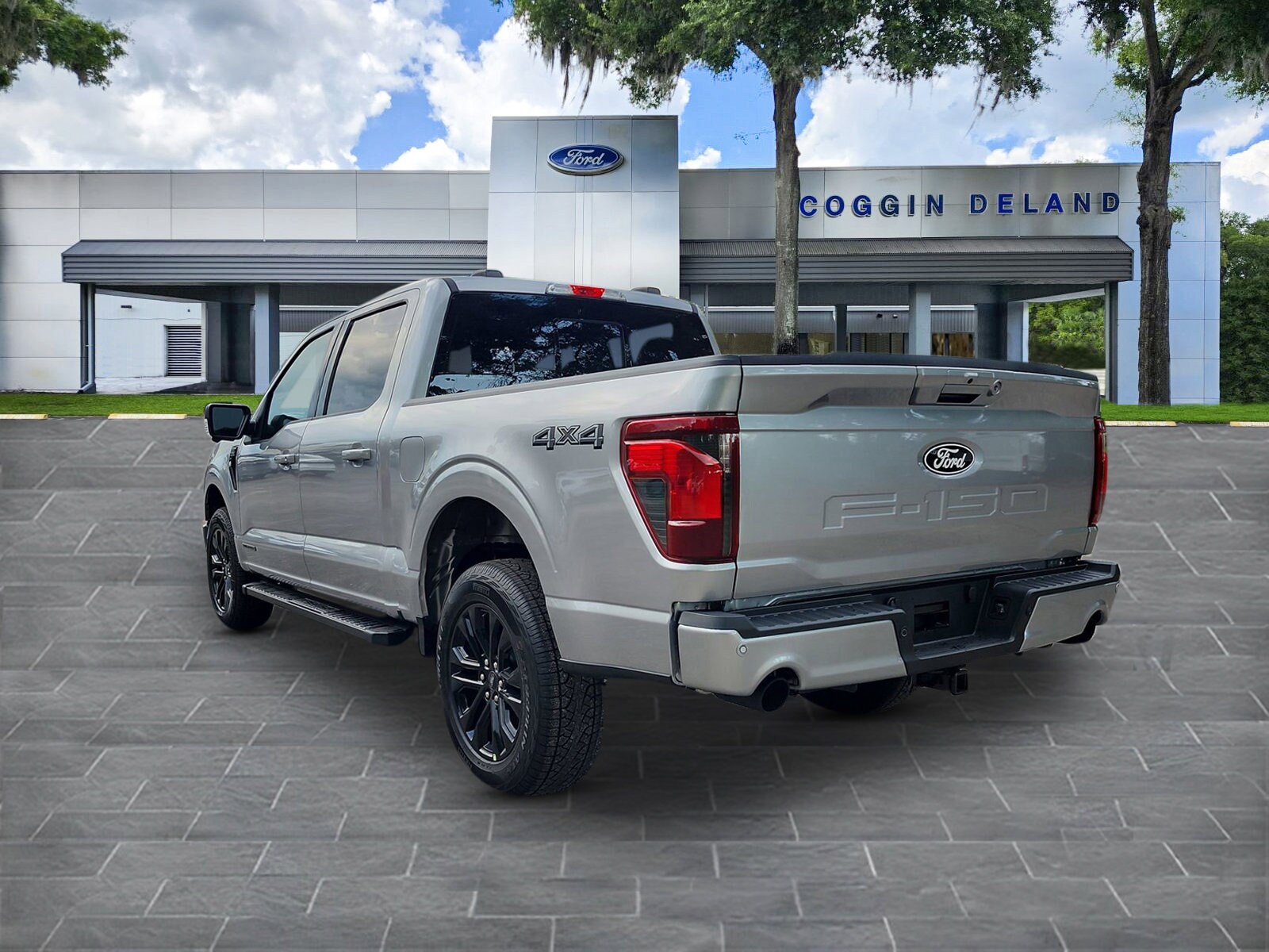 2025 Ford F-150 XLT photo 3