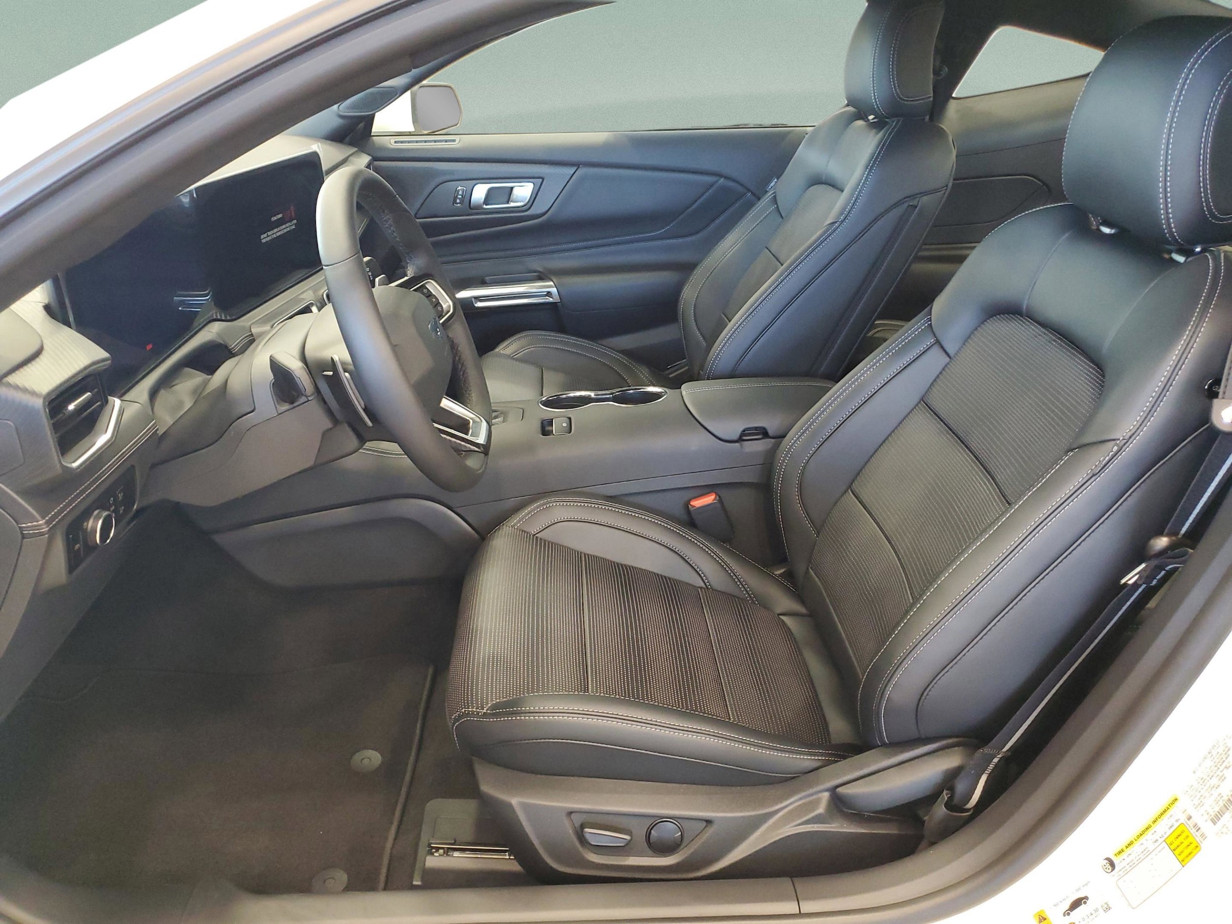 2025 Ford Mustang GT Premium Fastback - Photo 17