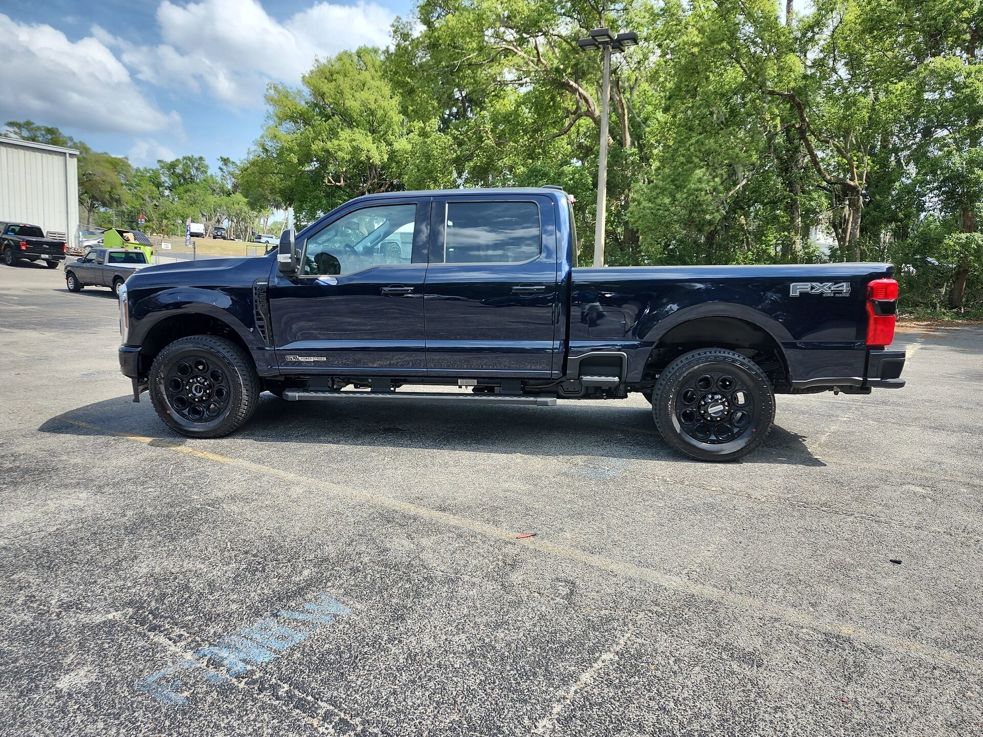 2025 Ford F-250 Lariat photo 2