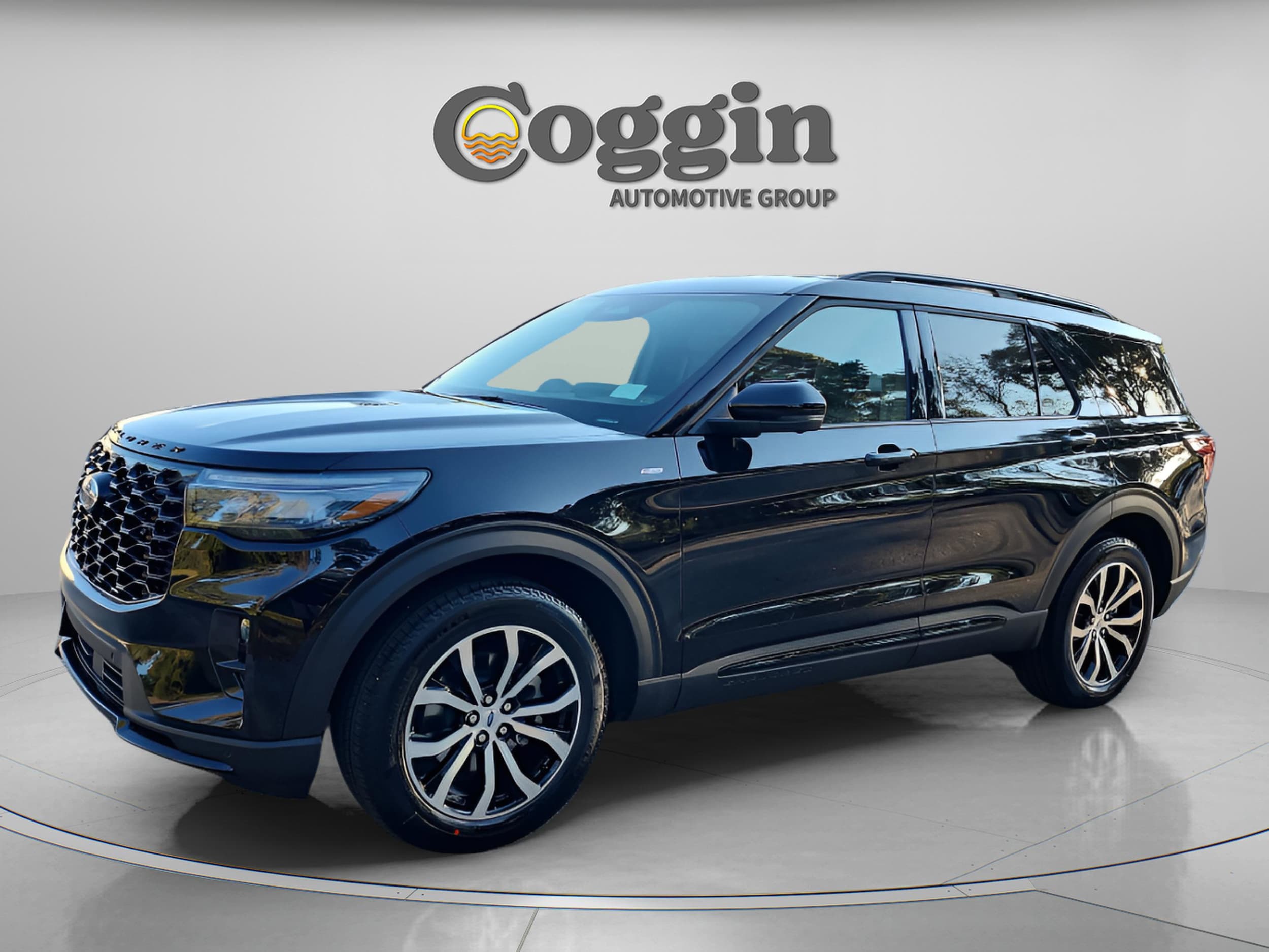 2026 Ford Explorer ST-LINE's photo