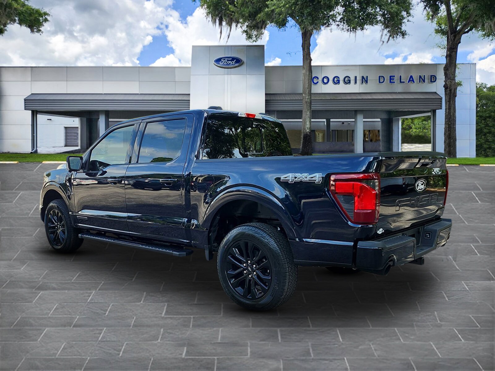 2025 Ford F-150 XLT photo 3