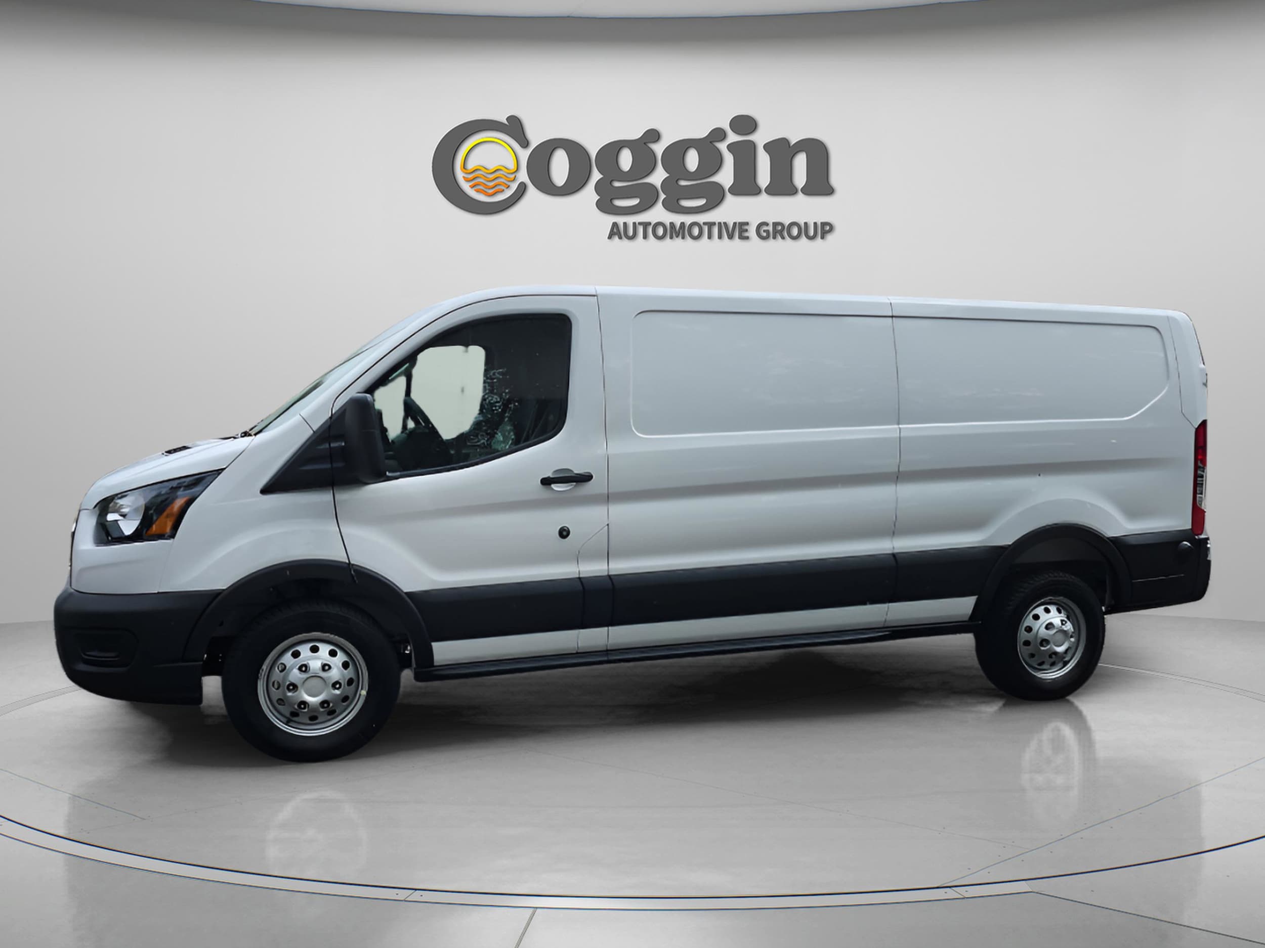 2025 Ford Transit Van Base's photo