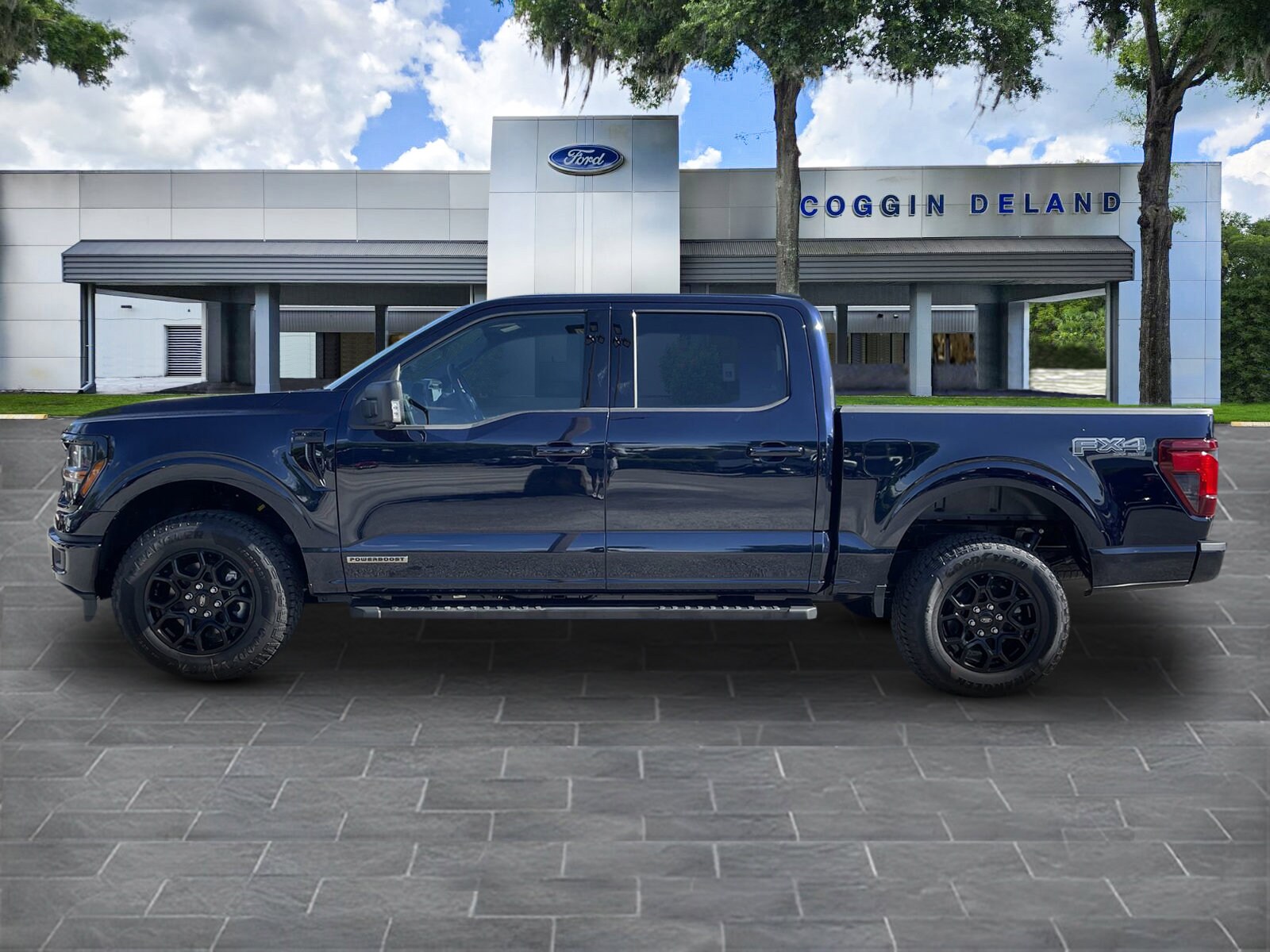 2025 Ford F-150 XLT photo 2