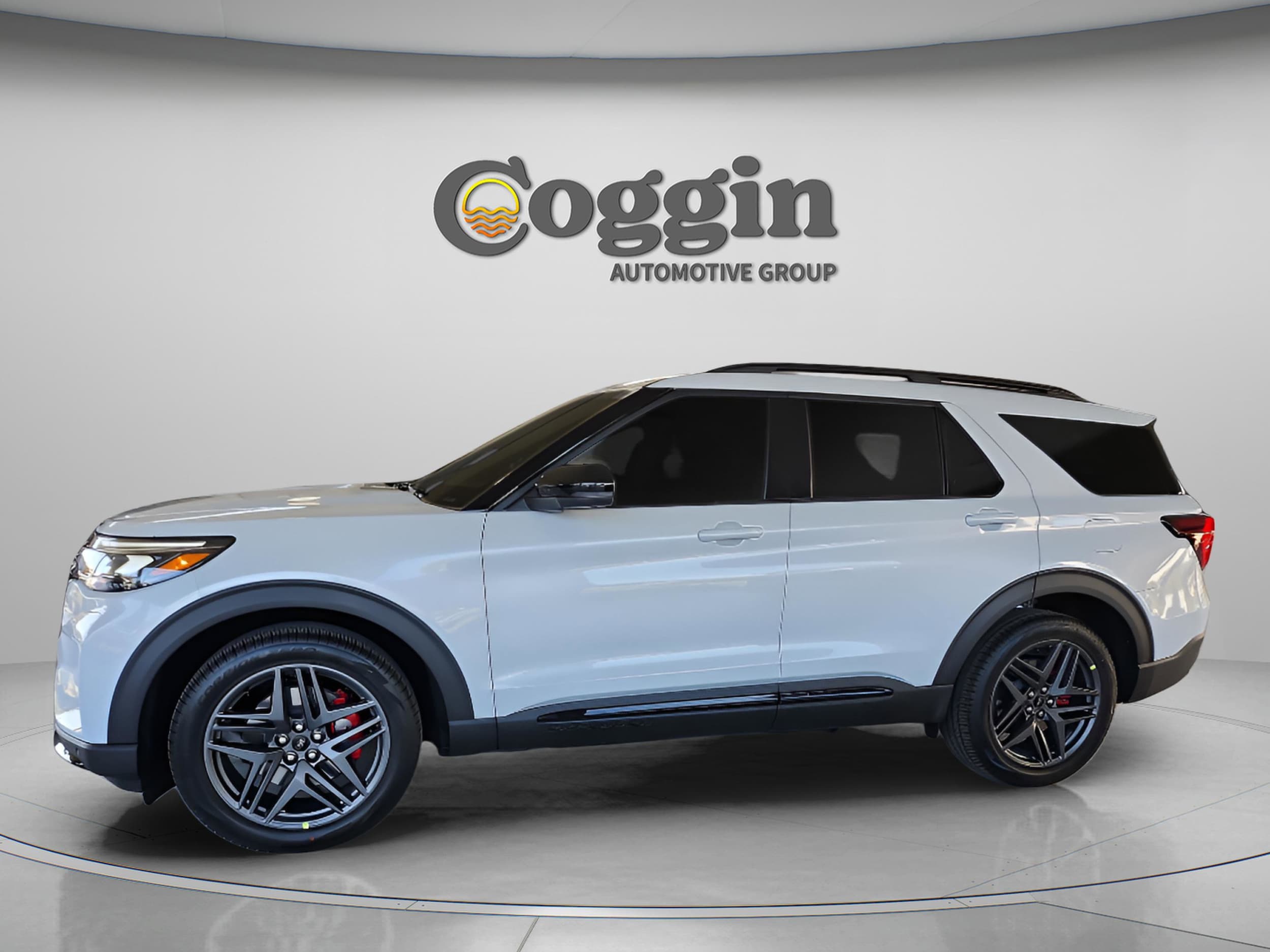 2026 Ford Explorer ST's photo