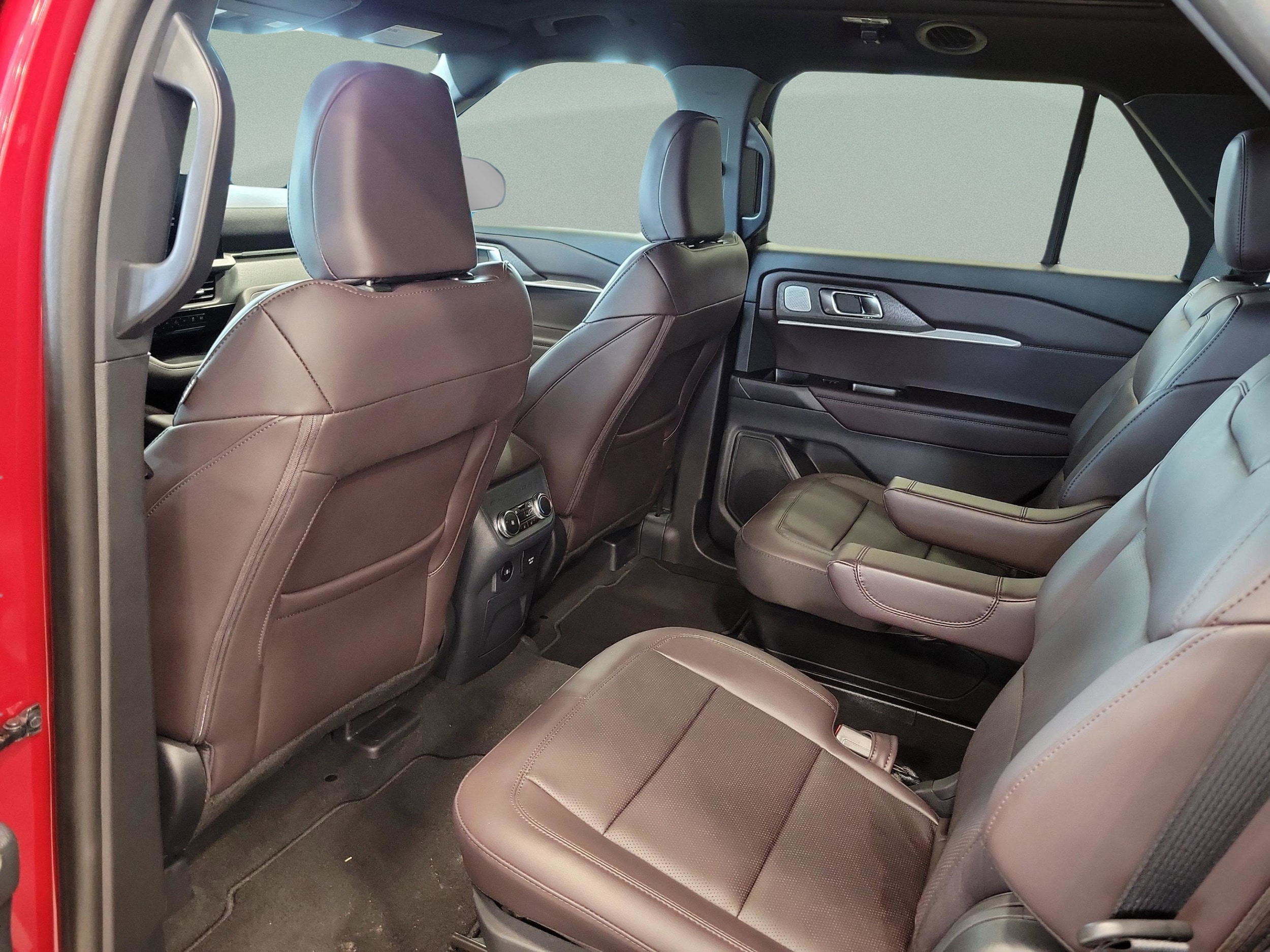 2026 Ford Explorer Platinum - Photo 39