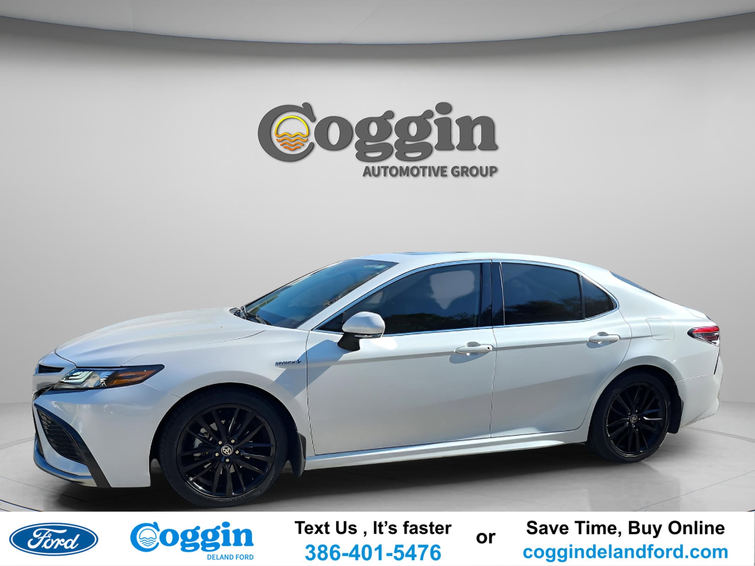 2021 Toyota Camry XSE's photo