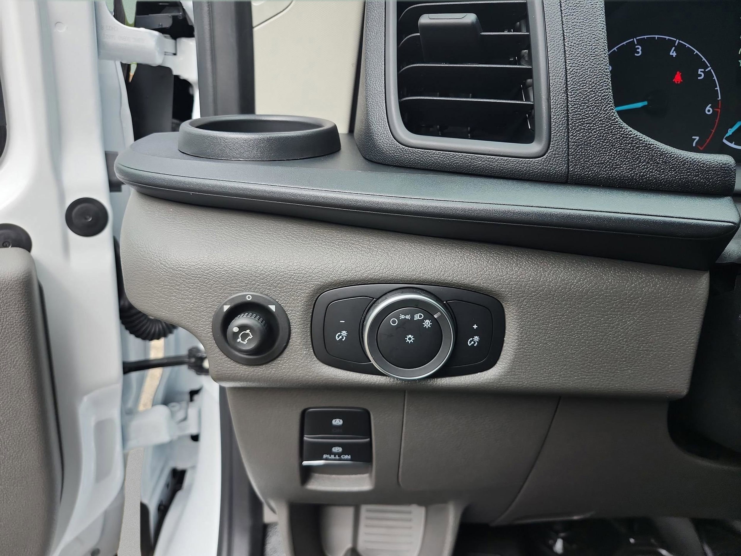 2025 Ford Transit Van Base - Photo 13