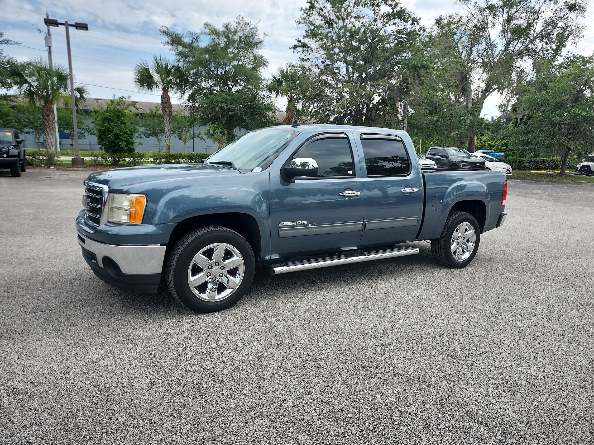 2013 GMC Sierra 2WD Crew Cab SLT SWB's photo