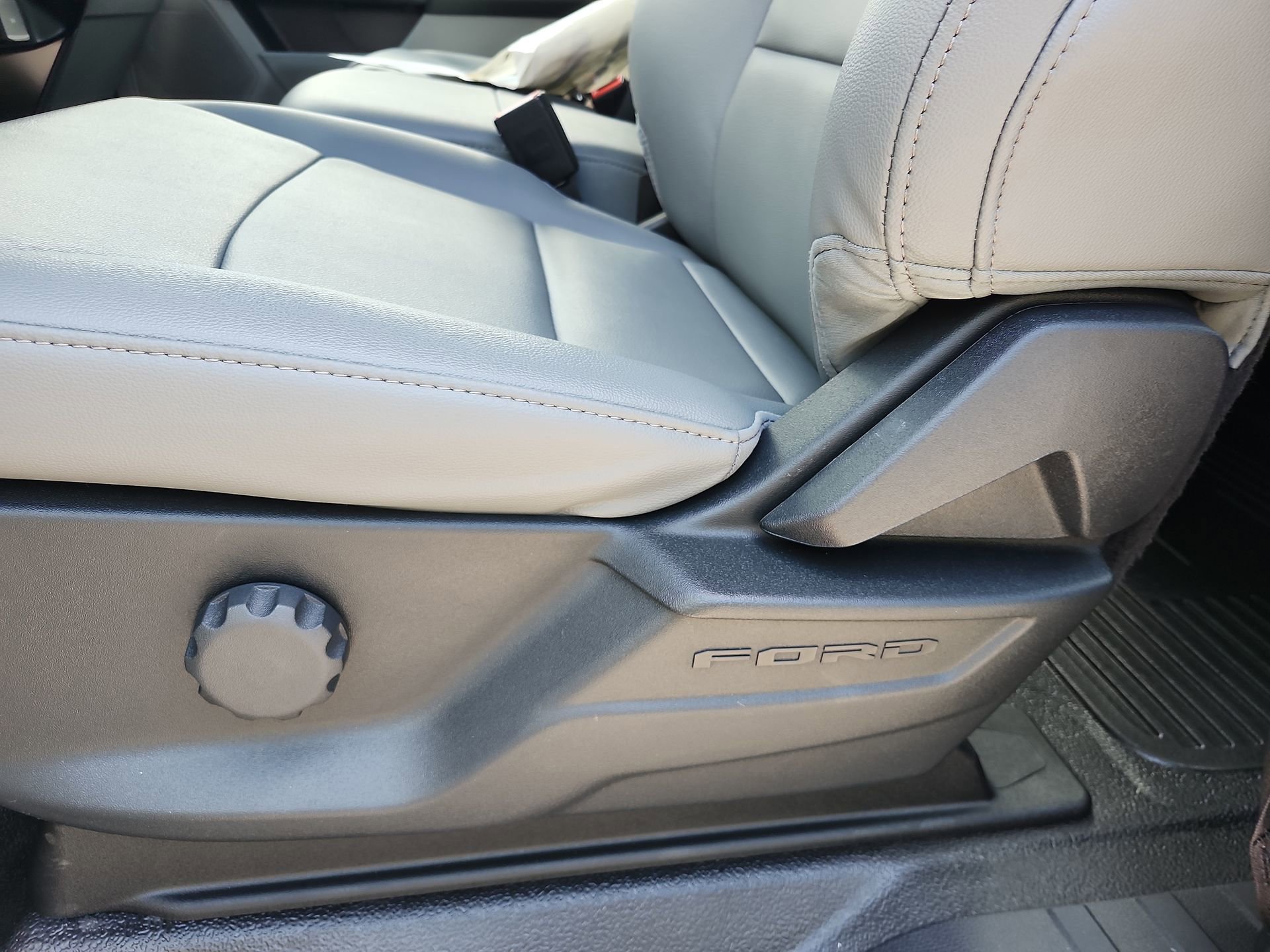 2026 Ford F-250 Super Duty XL - Photo 15