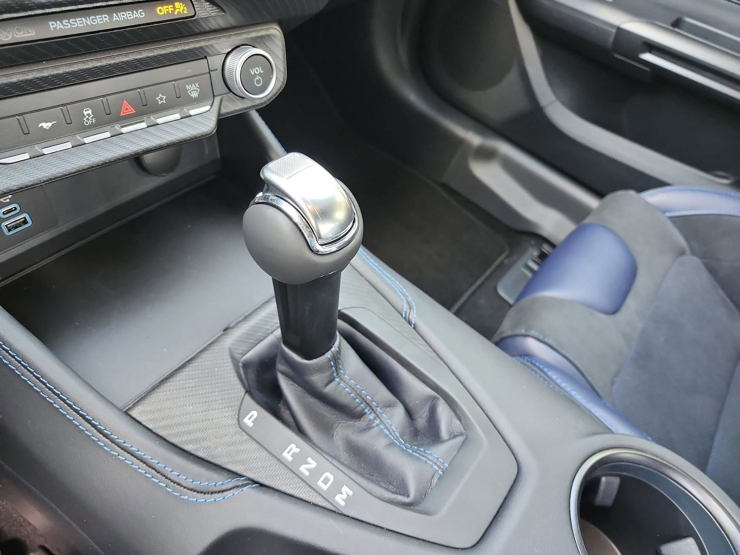 2025 Ford Mustang Dark Horse - Photo 10