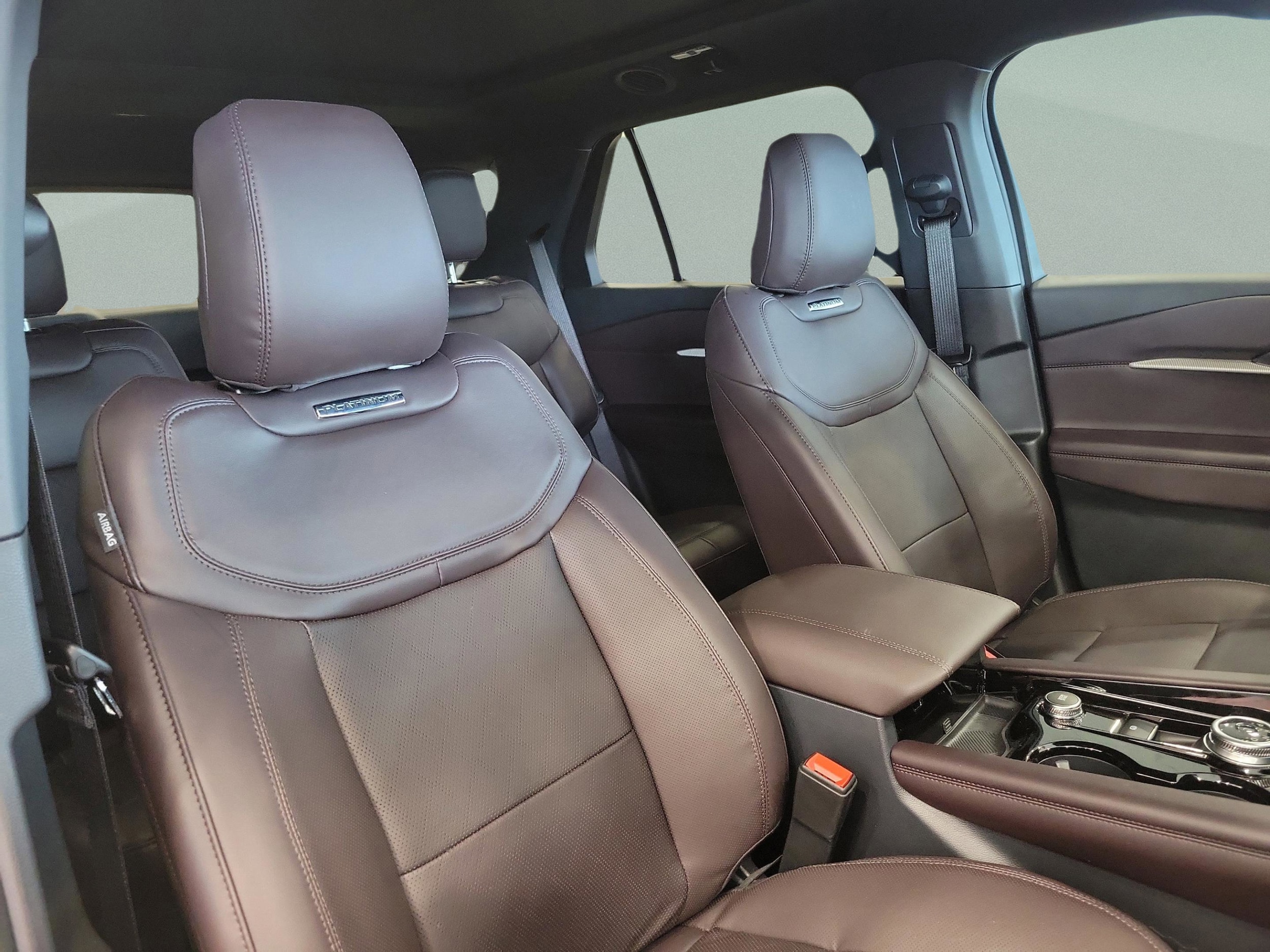 2026 Ford Explorer Platinum - Photo 22