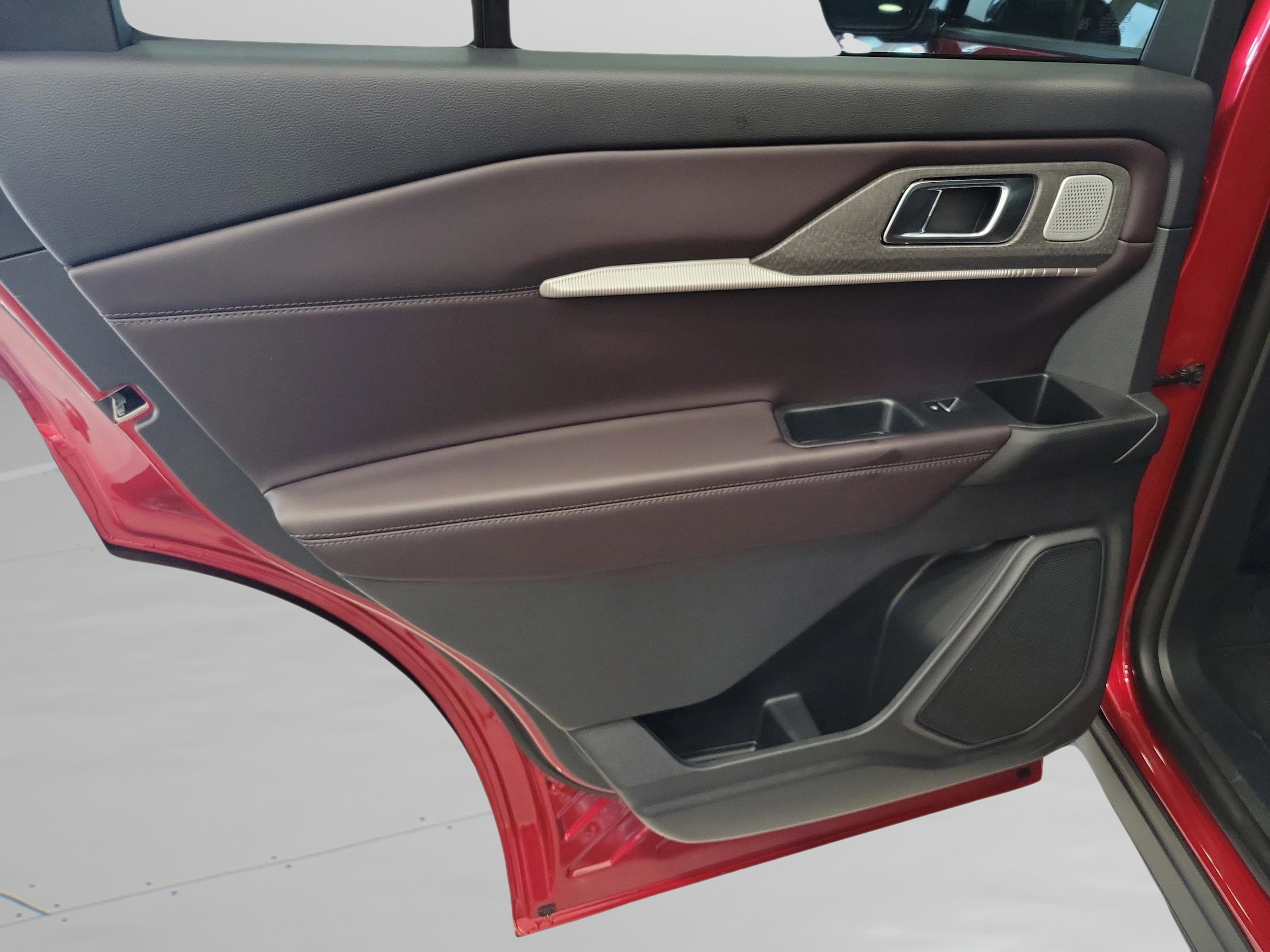 2026 Ford Explorer Platinum - Photo 52