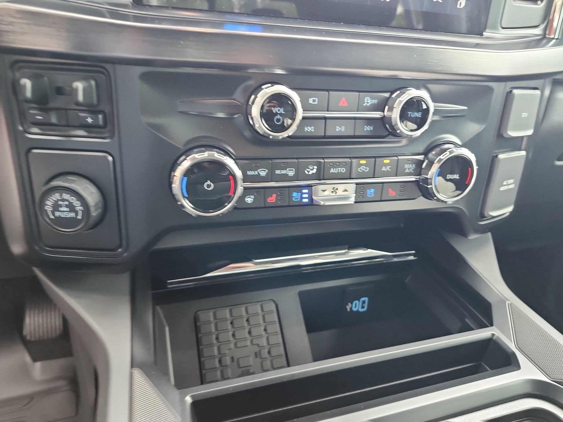 2026 Ford F-350 Super Duty Lariat - Photo 28