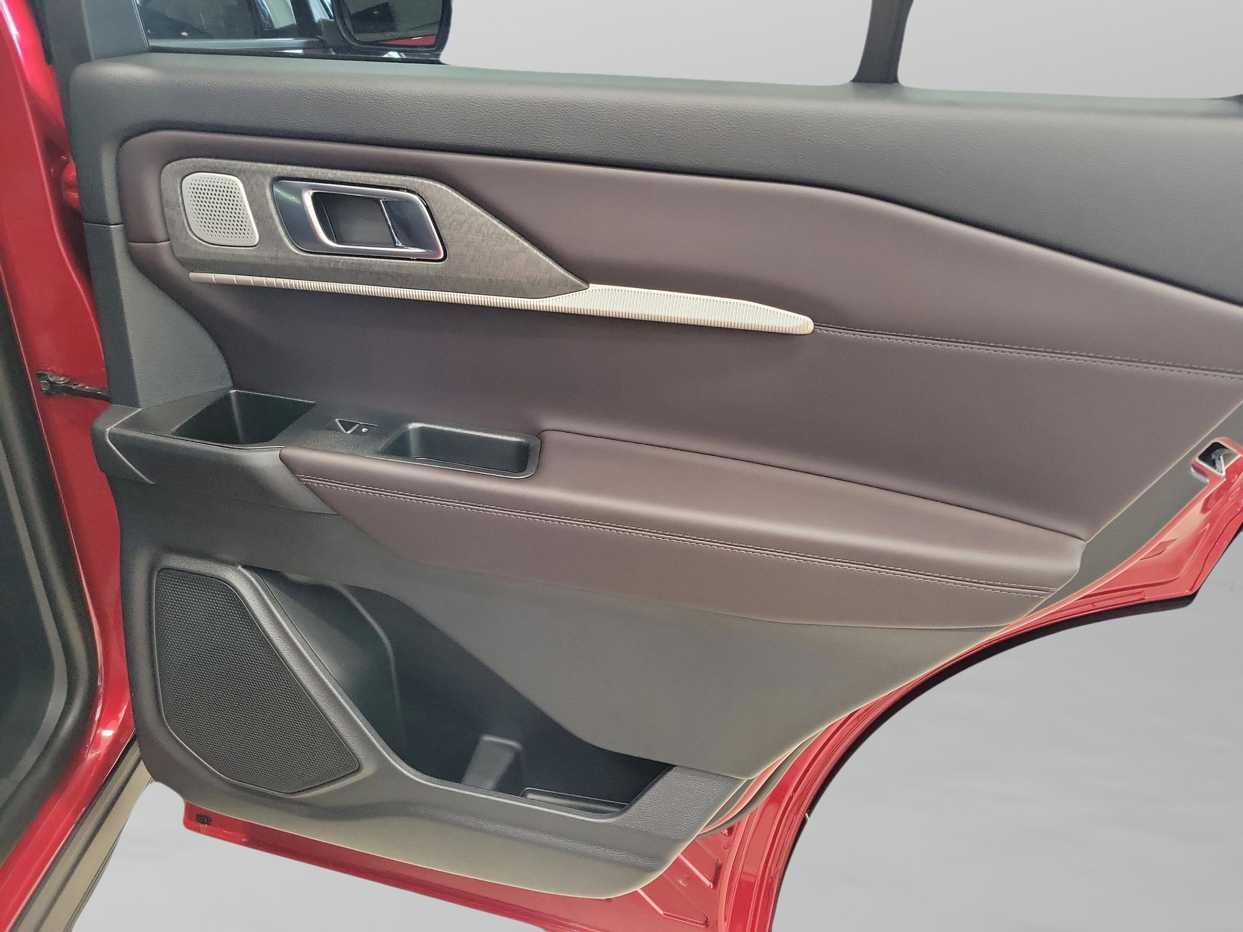 2026 Ford Explorer Platinum - Photo 50